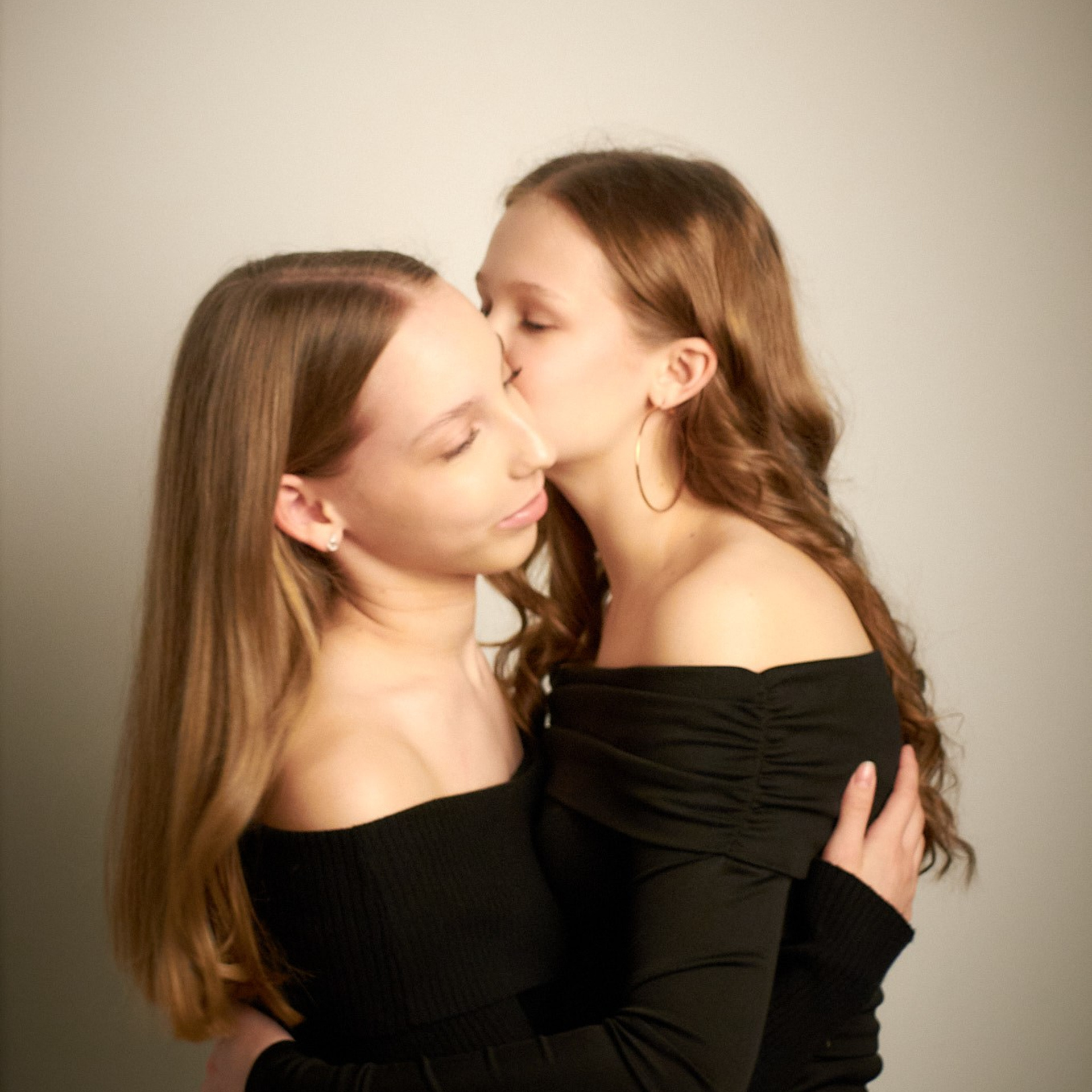 Girlsss. Дизайнер, студийный и репортажный фотограф в Москве Мария Кузнецова
