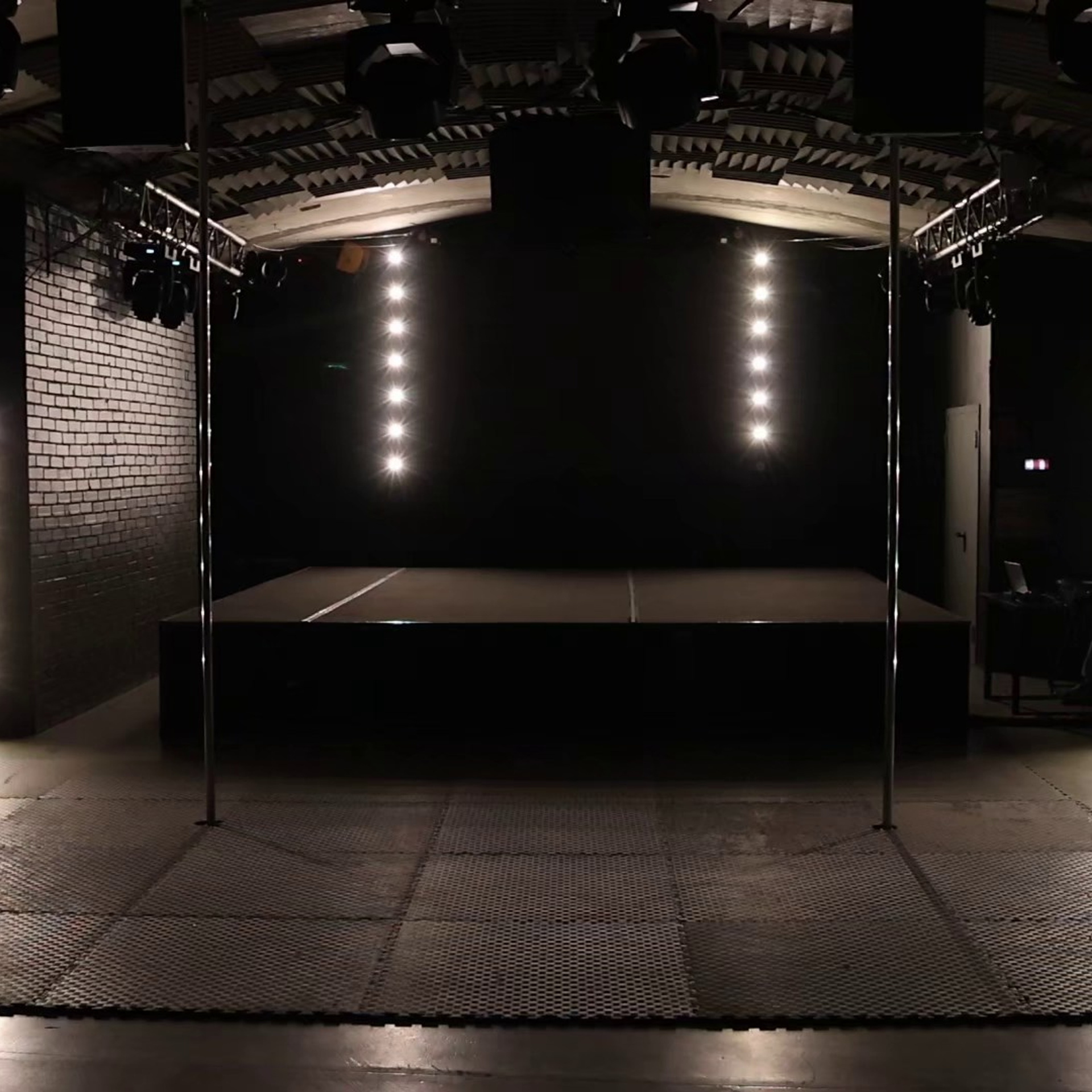 Гимнастика. Mintonov's Film Studio