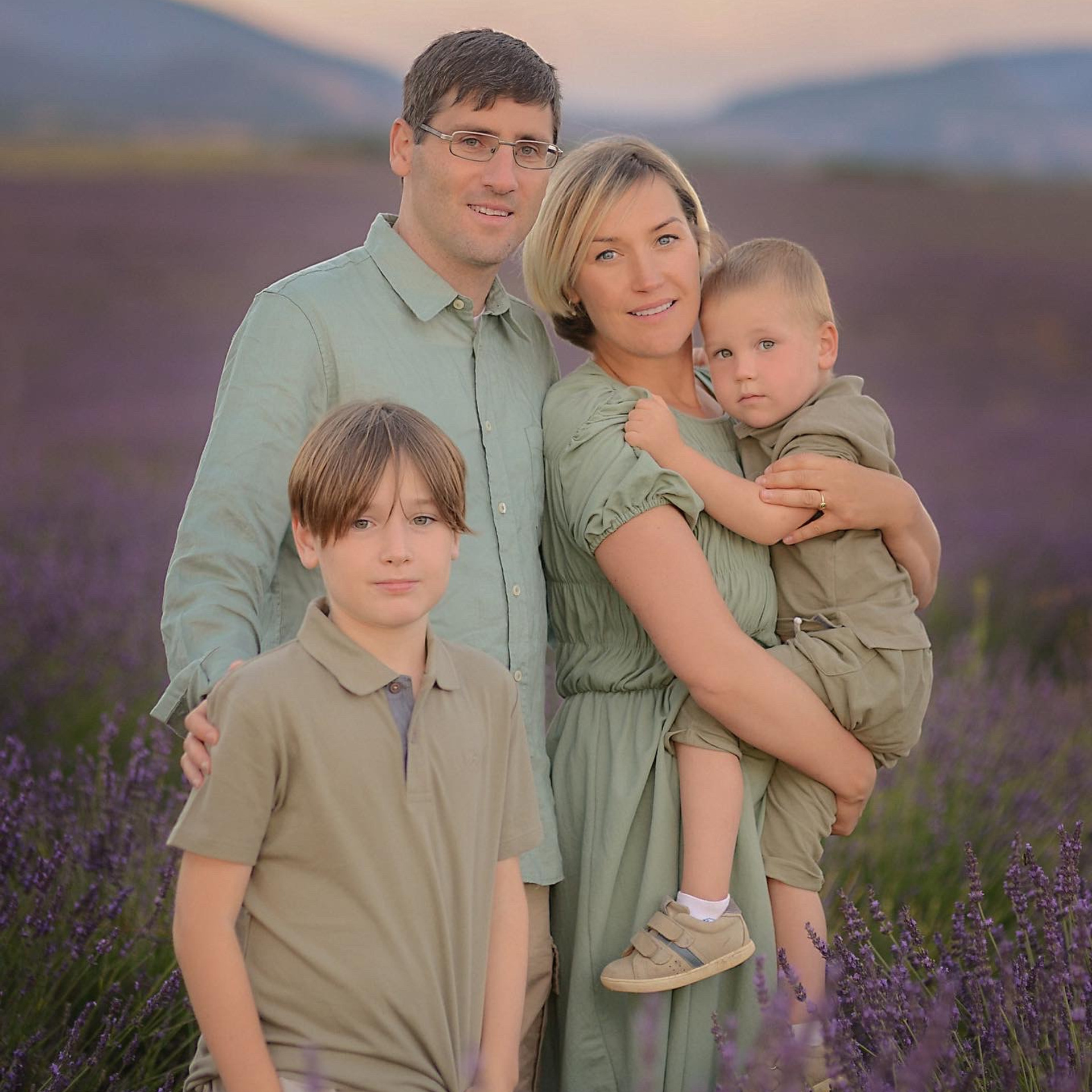 Feed back. Photographer in Provence Julia Lipiainen