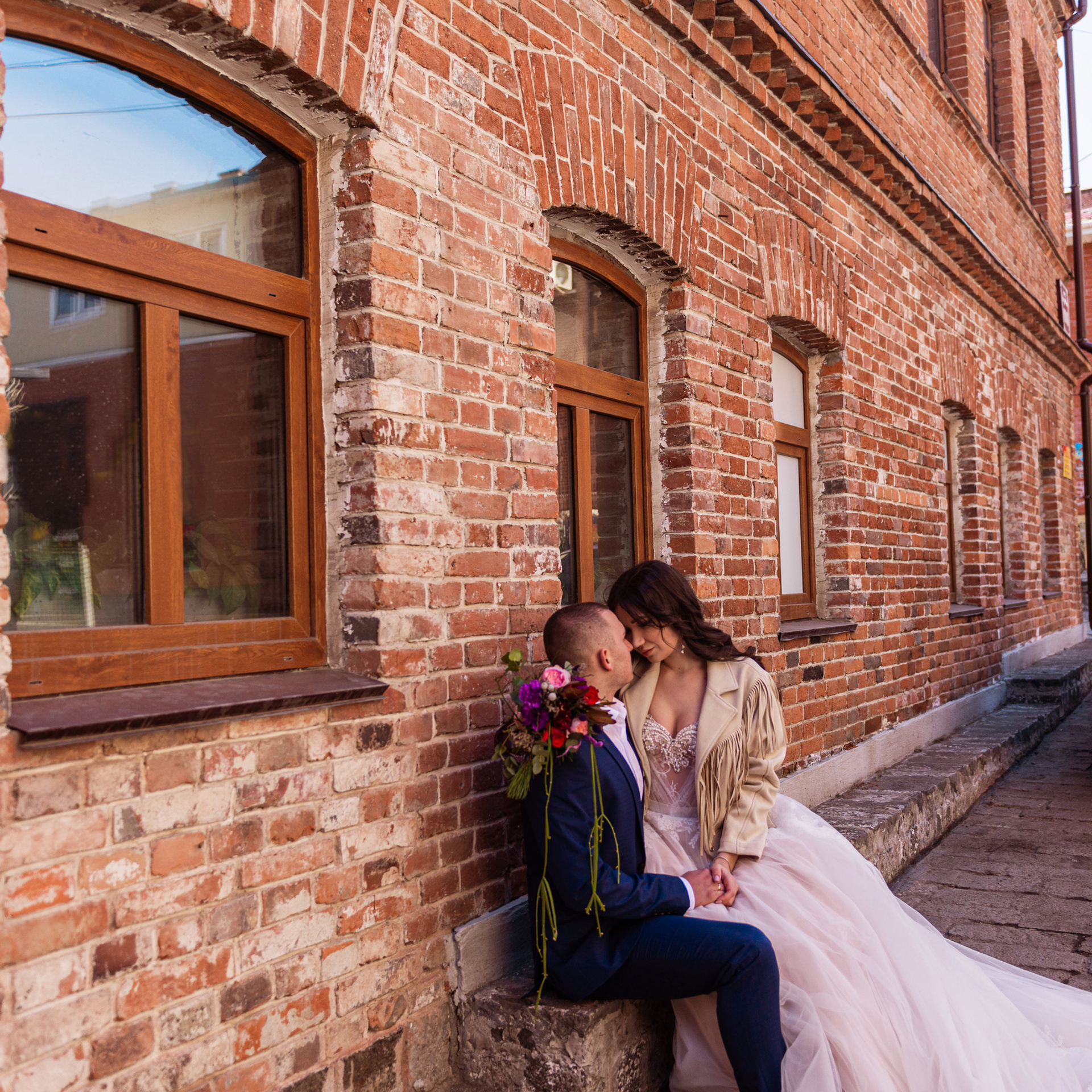 Рита и Саша. Городская прогулка.