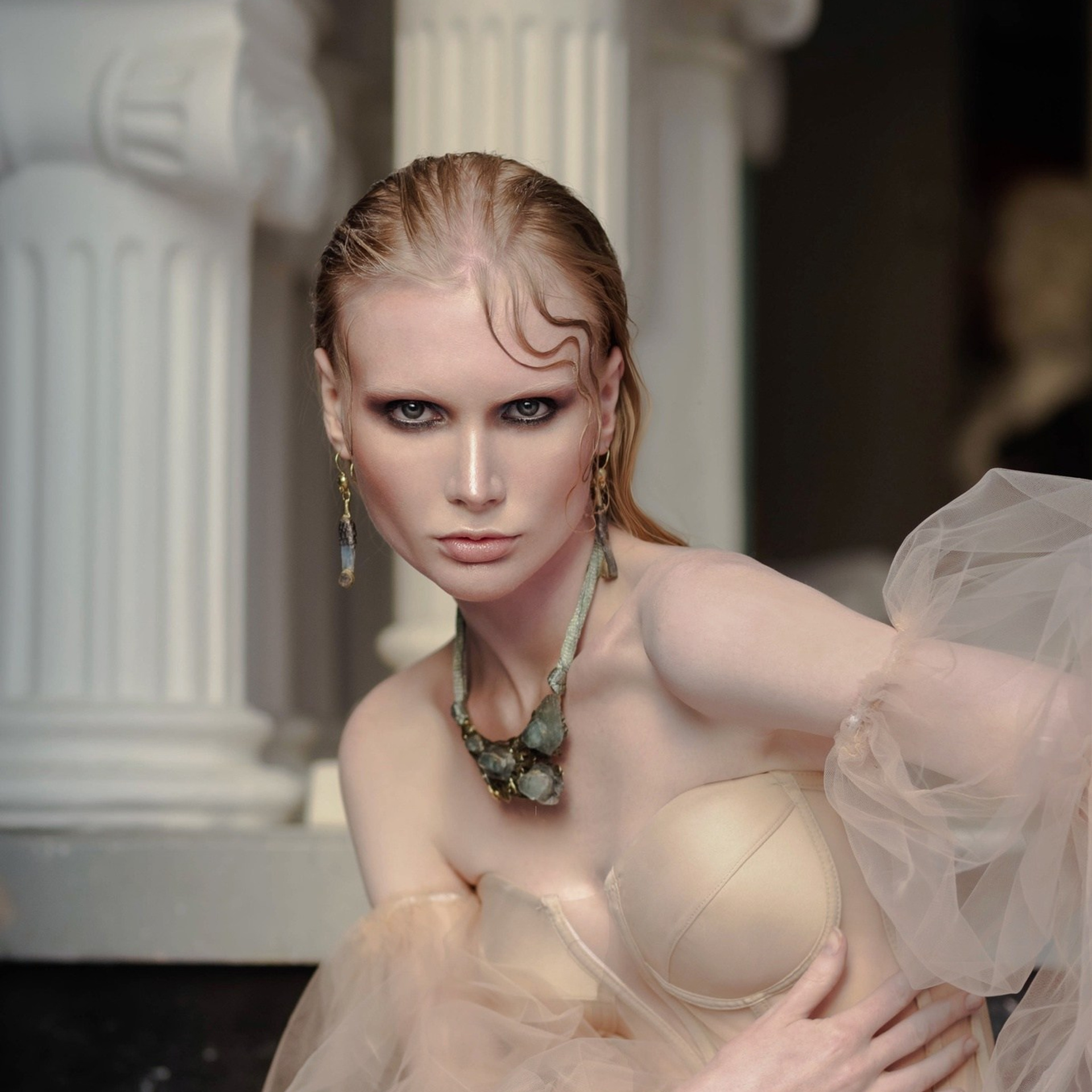 - фотосессии в эксклюзивных образах в  СПб и Москве. Фотограф Облако Александра