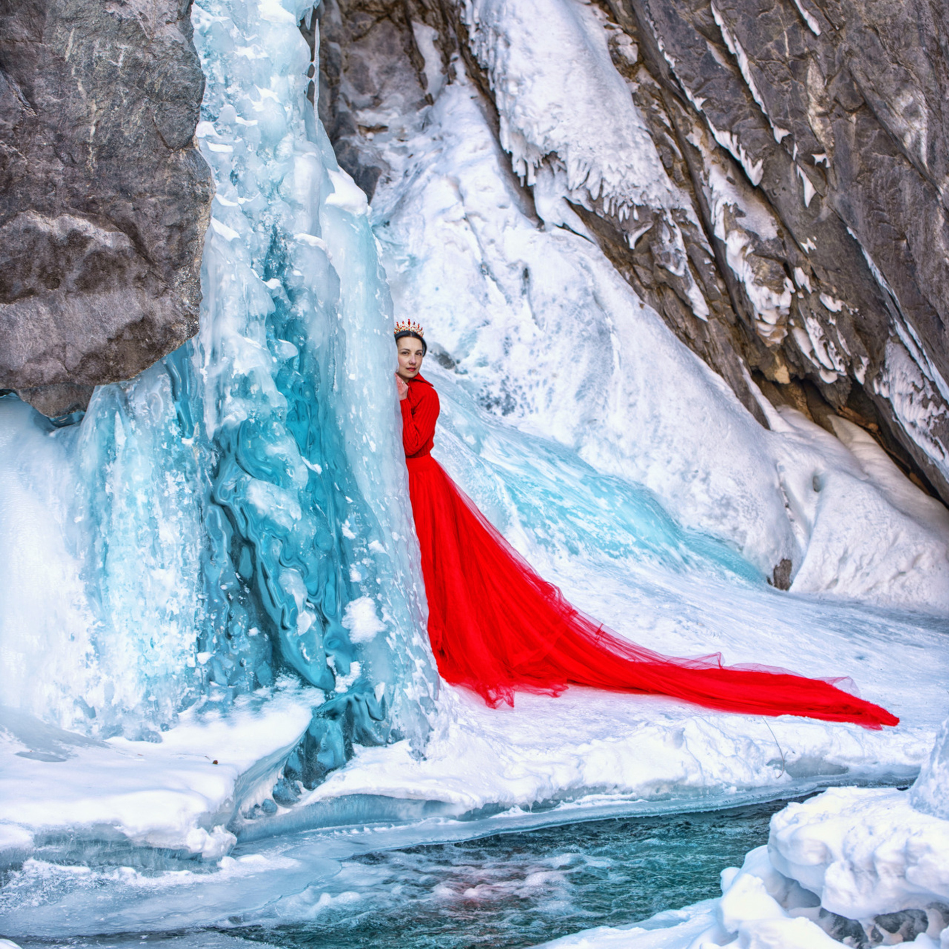 Юбка красная фрисайз до 50