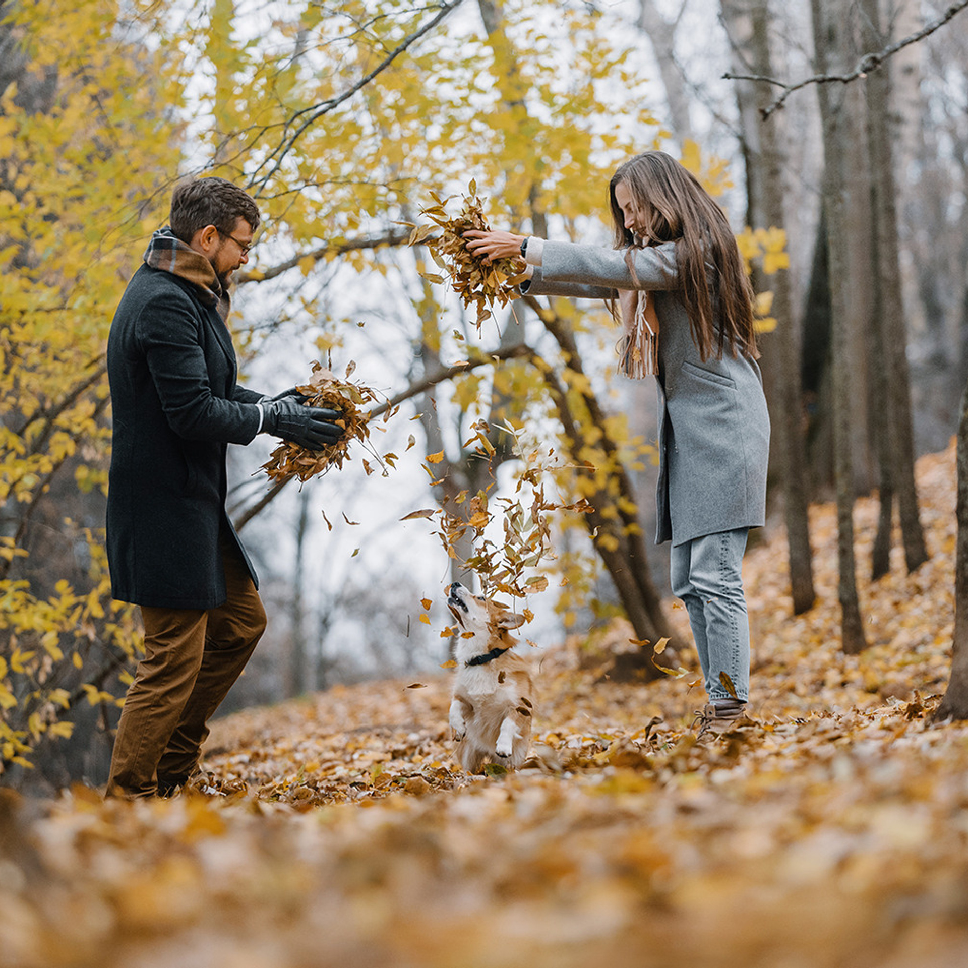 Катя, Саша и корги Люси. Фотограф Анна Тюрина