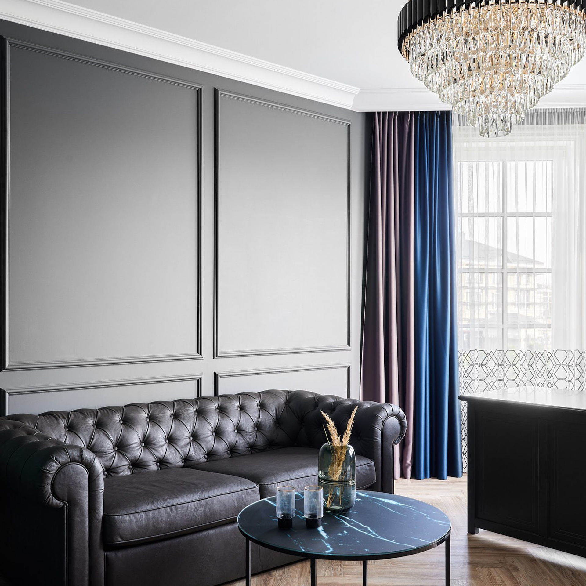 кожаный диван