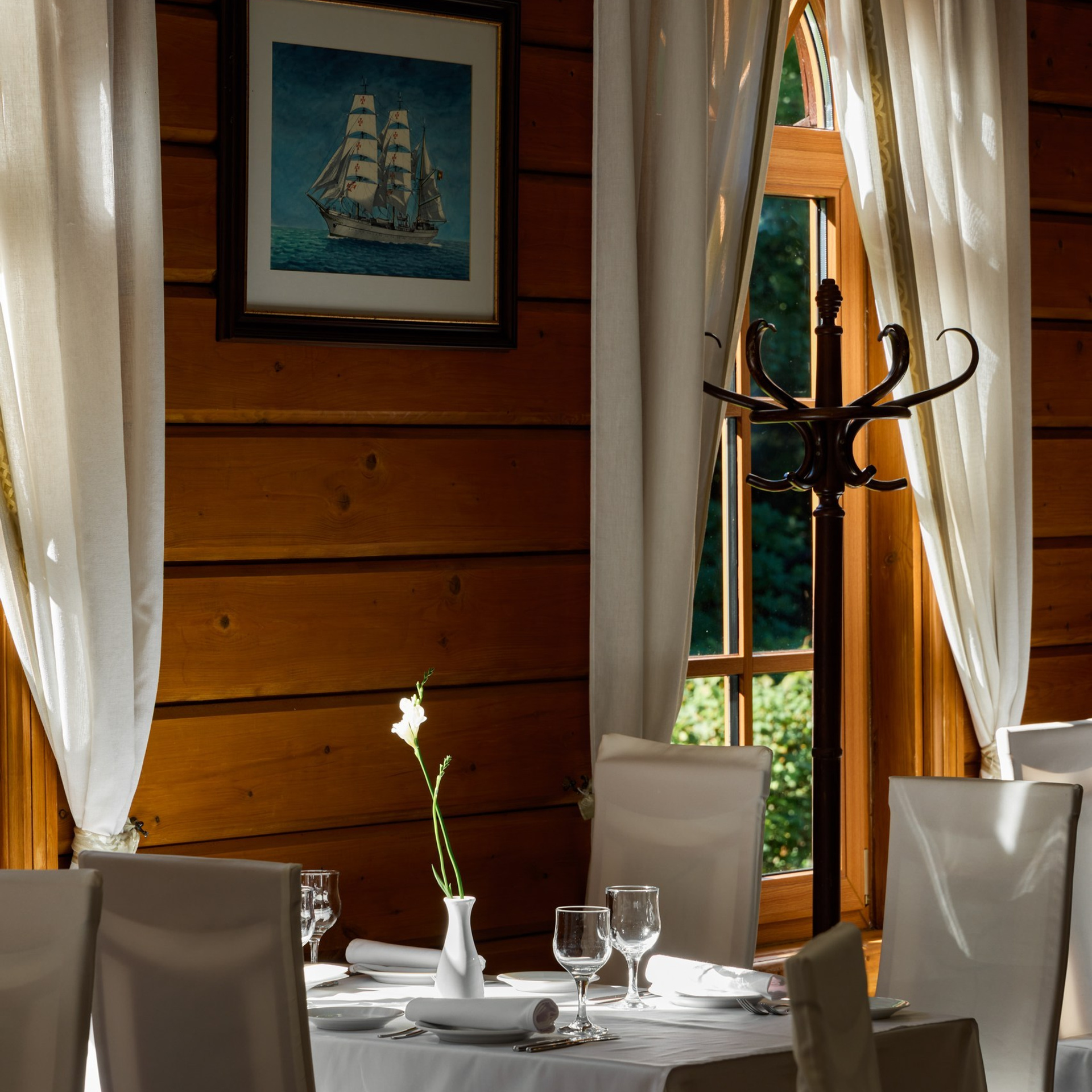 Профессиональная фотосъемка ресторанов. Интерьерный фотограф и видеограф в Санкт-Петербурге и Москве