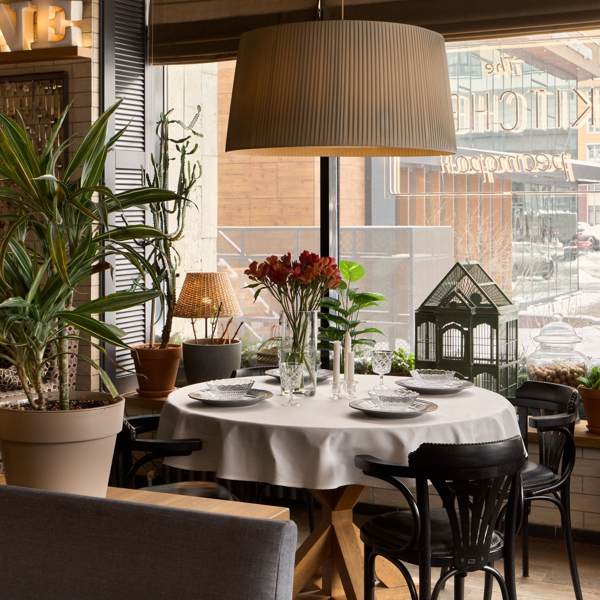 Профессиональная фотосъемка ресторанов. Интерьерный фотограф и видеограф в Санкт-Петербурге и Москве