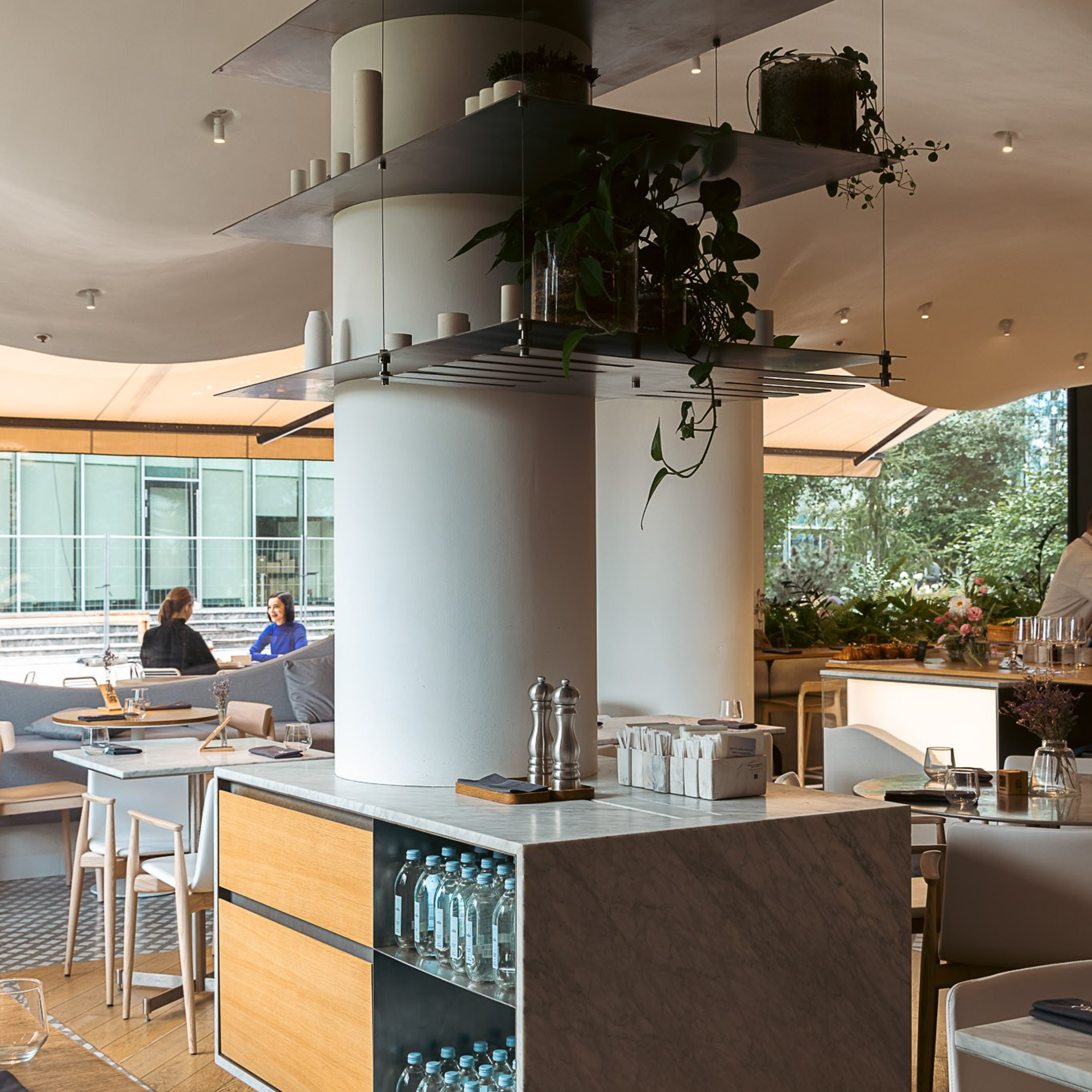 Профессиональная фотосъемка ресторанов. Интерьерный фотограф и видеограф в Санкт-Петербурге и Москве