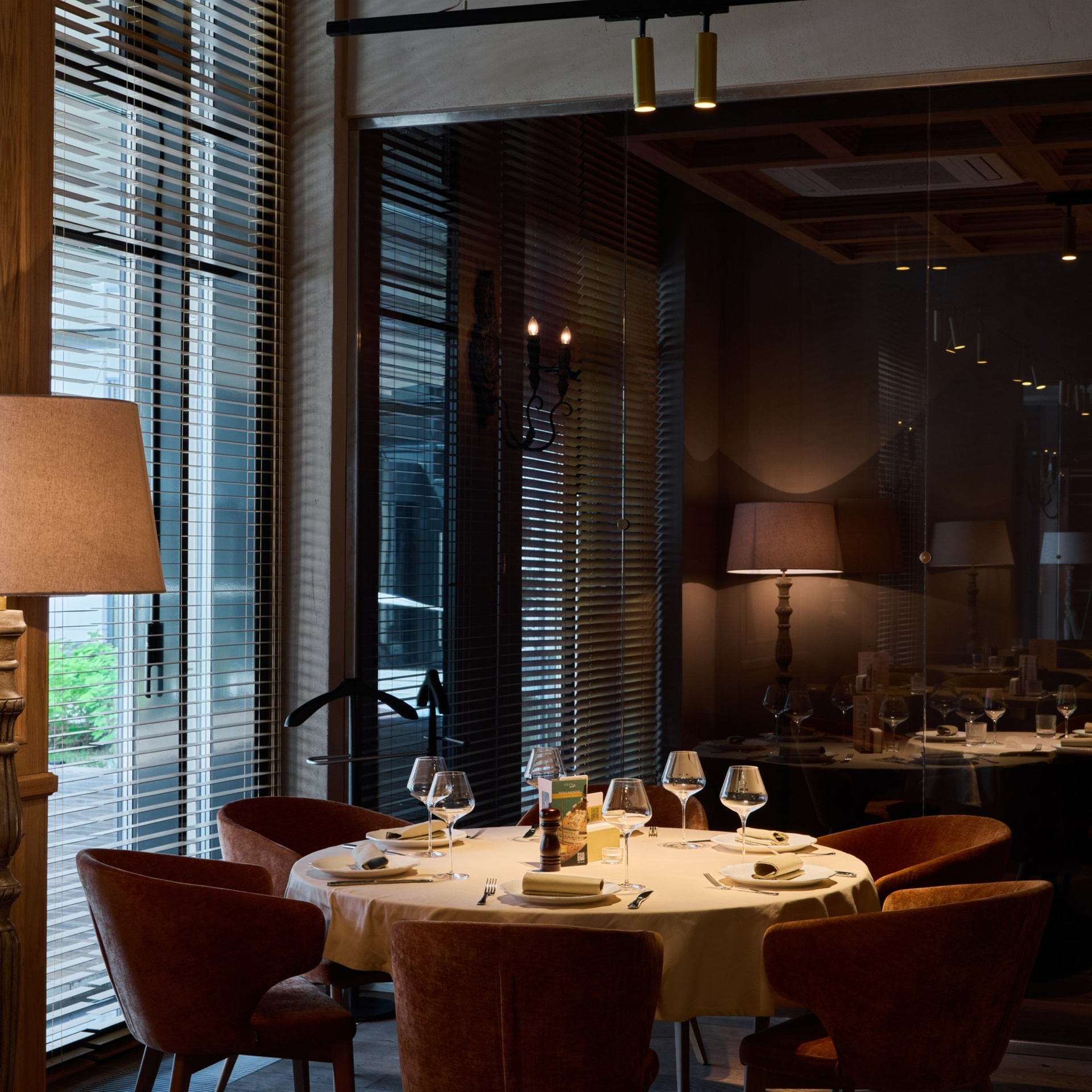 Профессиональная фотосъемка ресторанов. Интерьерный фотограф и видеограф в Санкт-Петербурге и Москве