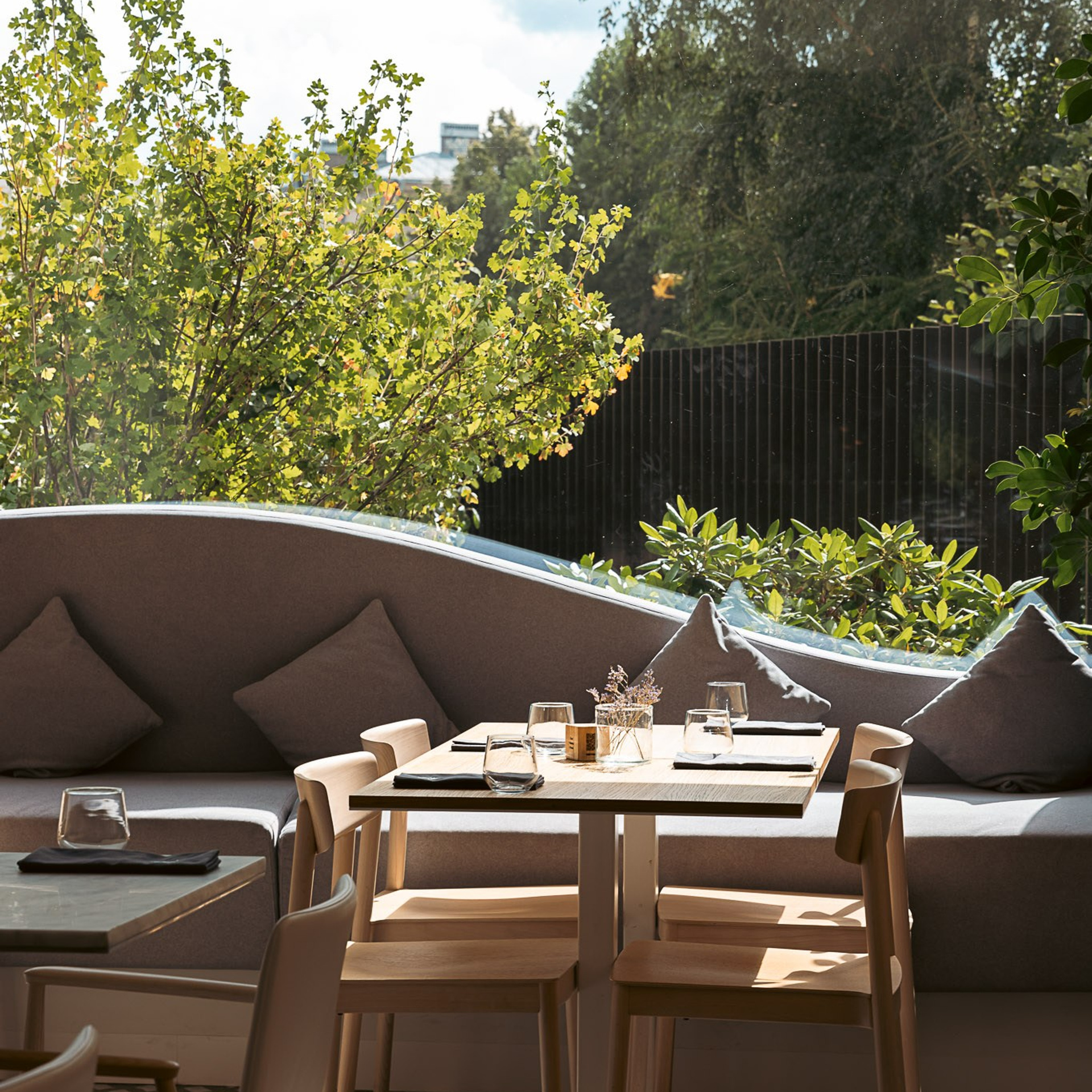 Профессиональная фотосъемка ресторанов. Интерьерный фотограф и видеограф в Санкт-Петербурге и Москве