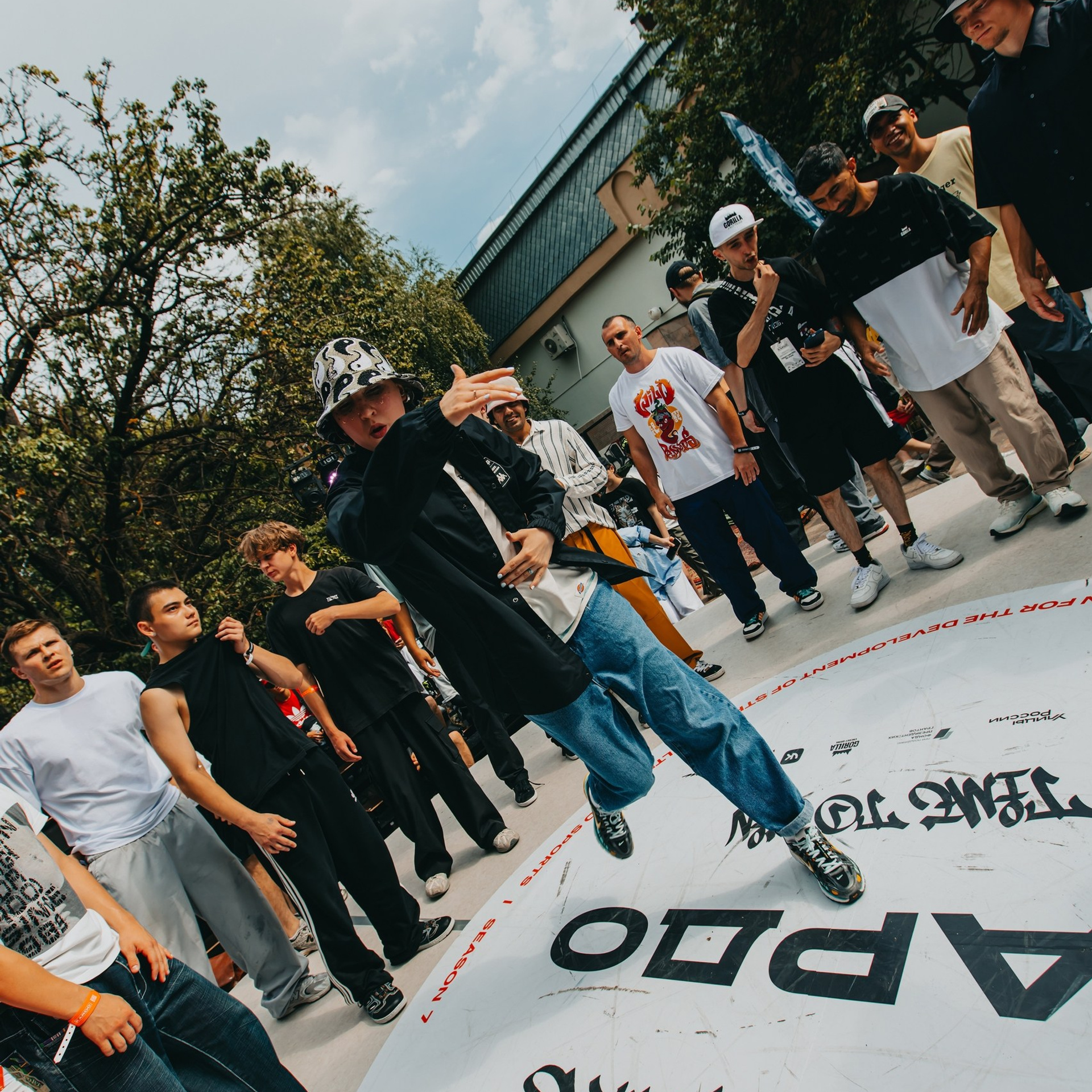 Фотосессия-знакомство в Москве | Лёгкие, искренние фото. Вадим Топорёнок | Манифест теней