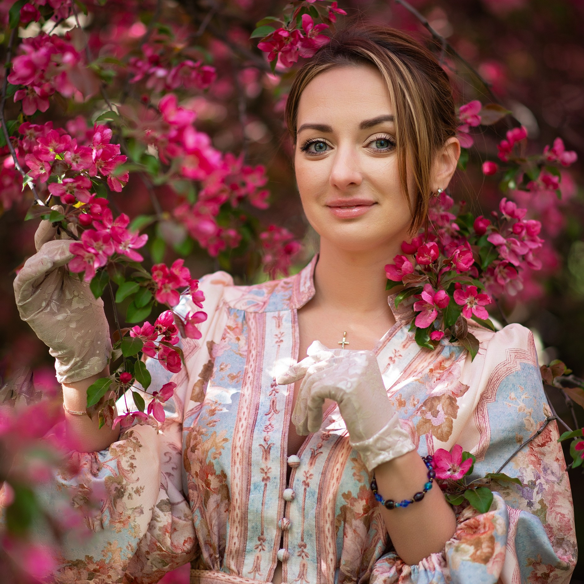 В яблоневом саду