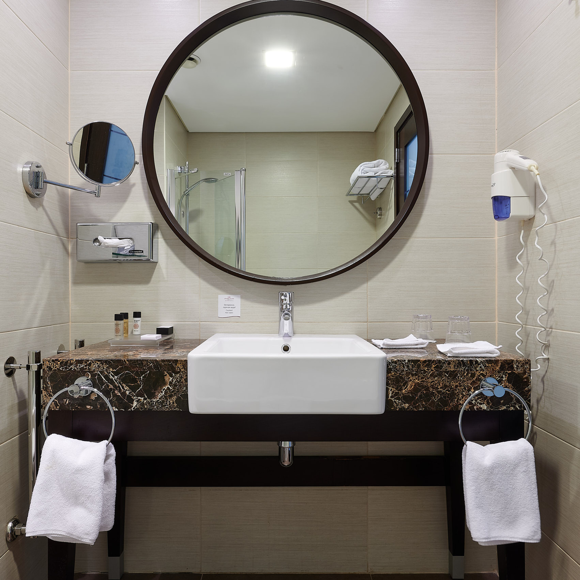 Отель «Crowne Plaza». Интерьерная съемка в Москве и России