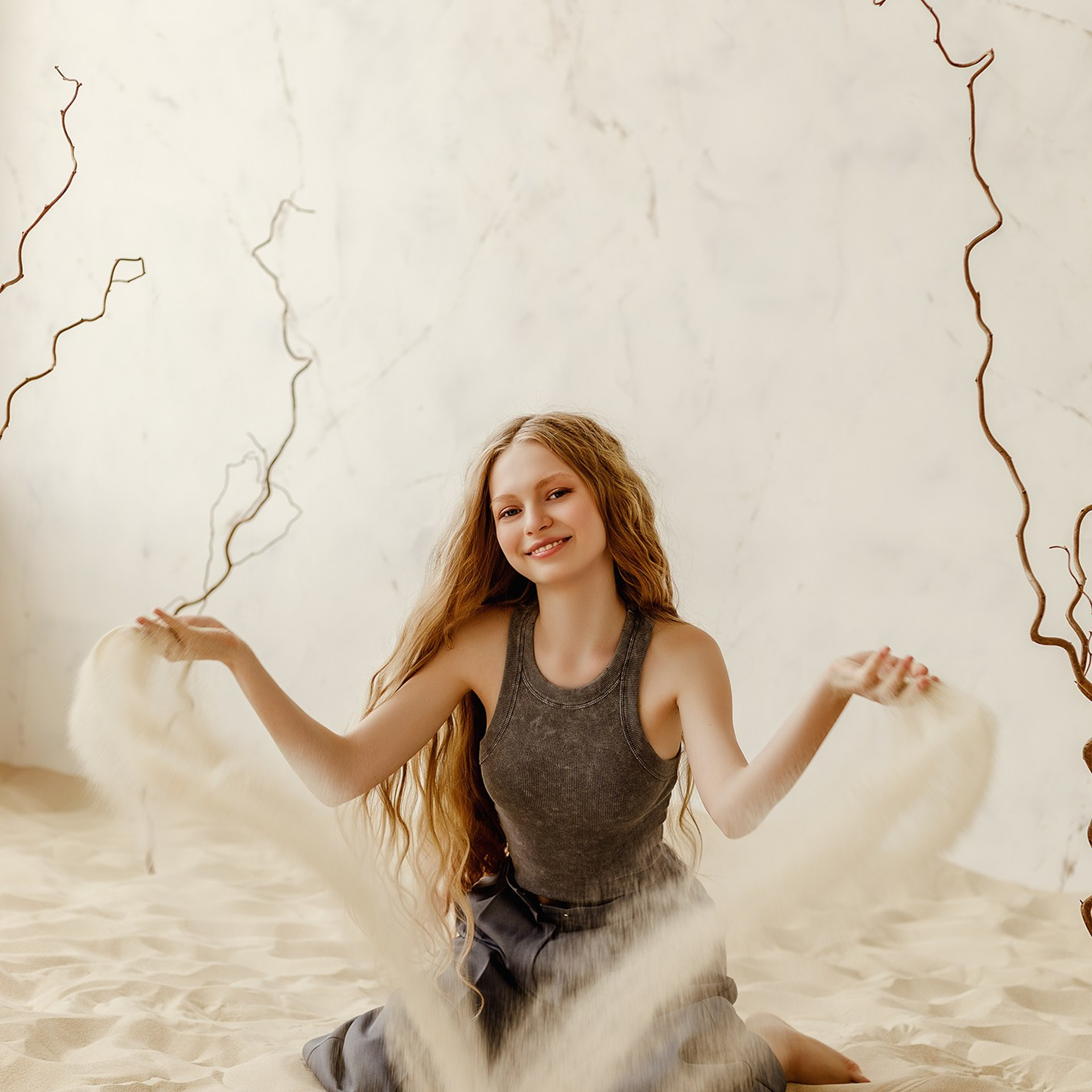 Девушка в студии