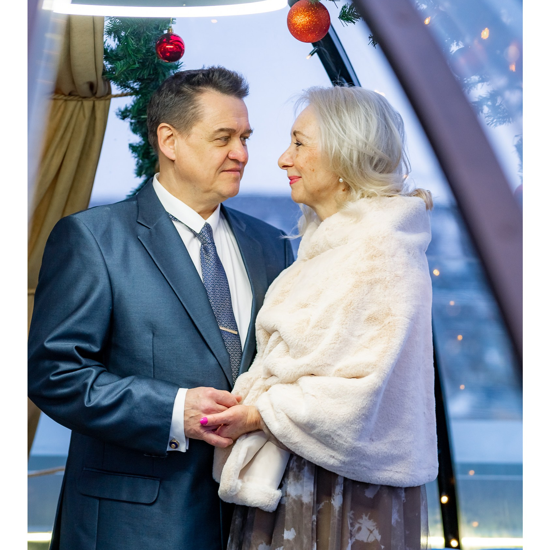 Под куполом