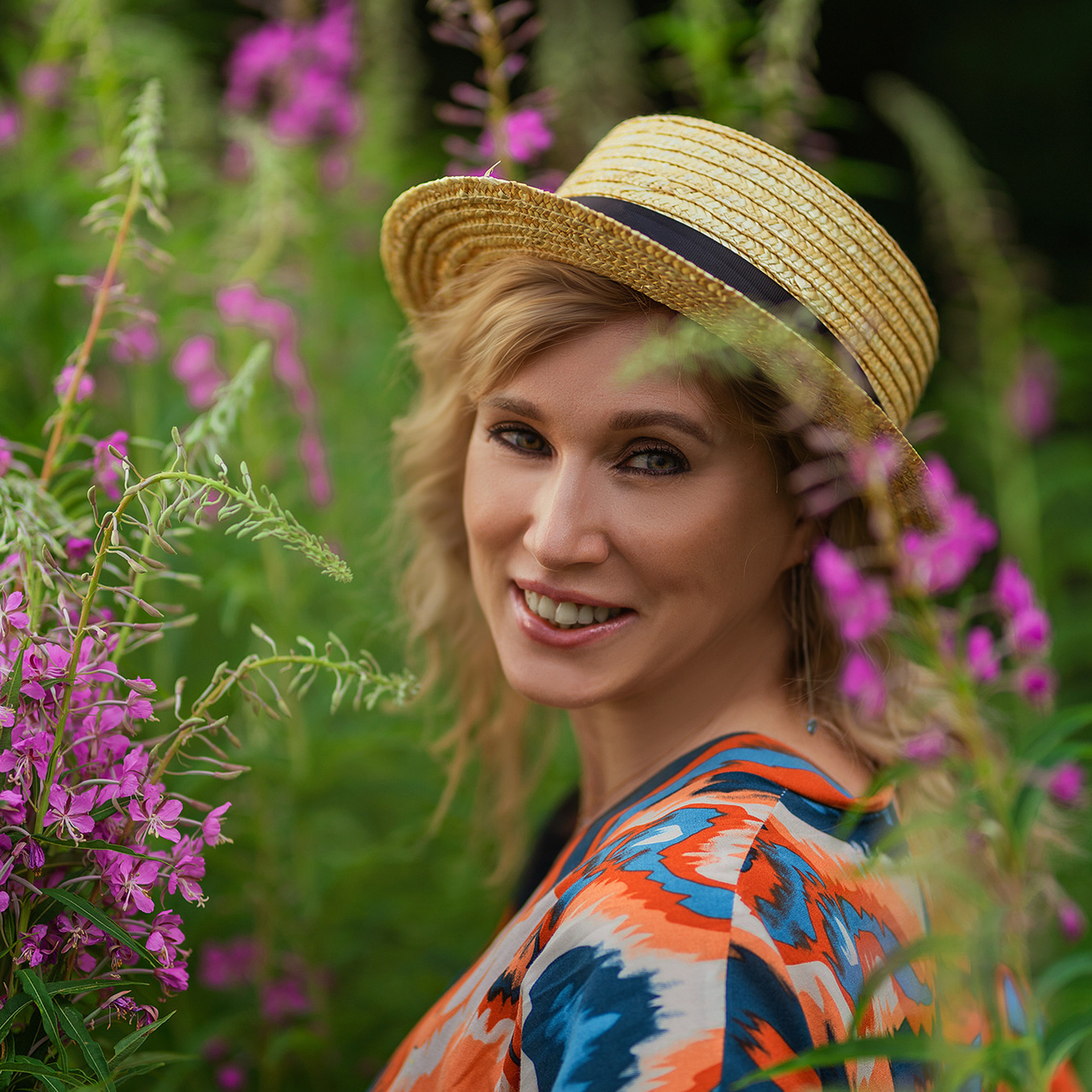 Фотосъемка женский портрет, студийный портрет, фотосъемка прогулка, женская фотосъемка, сексуальные фото, фото ню, фото для девушек, уличная фотосъемка, прогулка, стрит фото, фотосъемка пары, фото для двоих, семейная фотосъемка