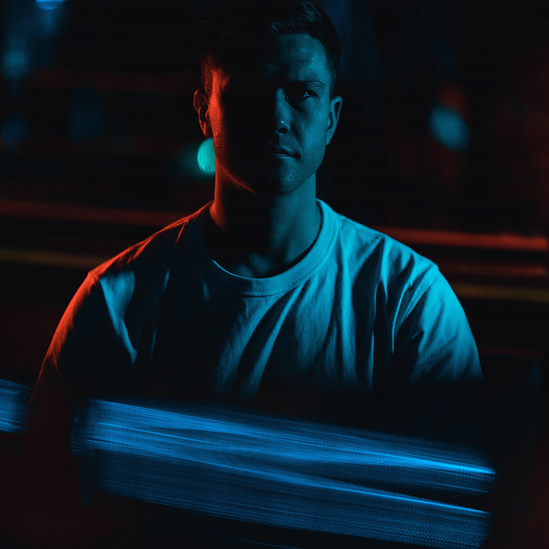 Руслан | Neon. W&T Studio Studio photo and video content creation