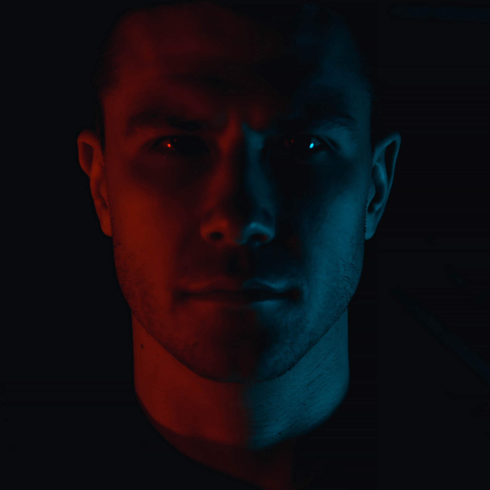 Руслан | Neon. W&T Studio Studio photo and video content creation