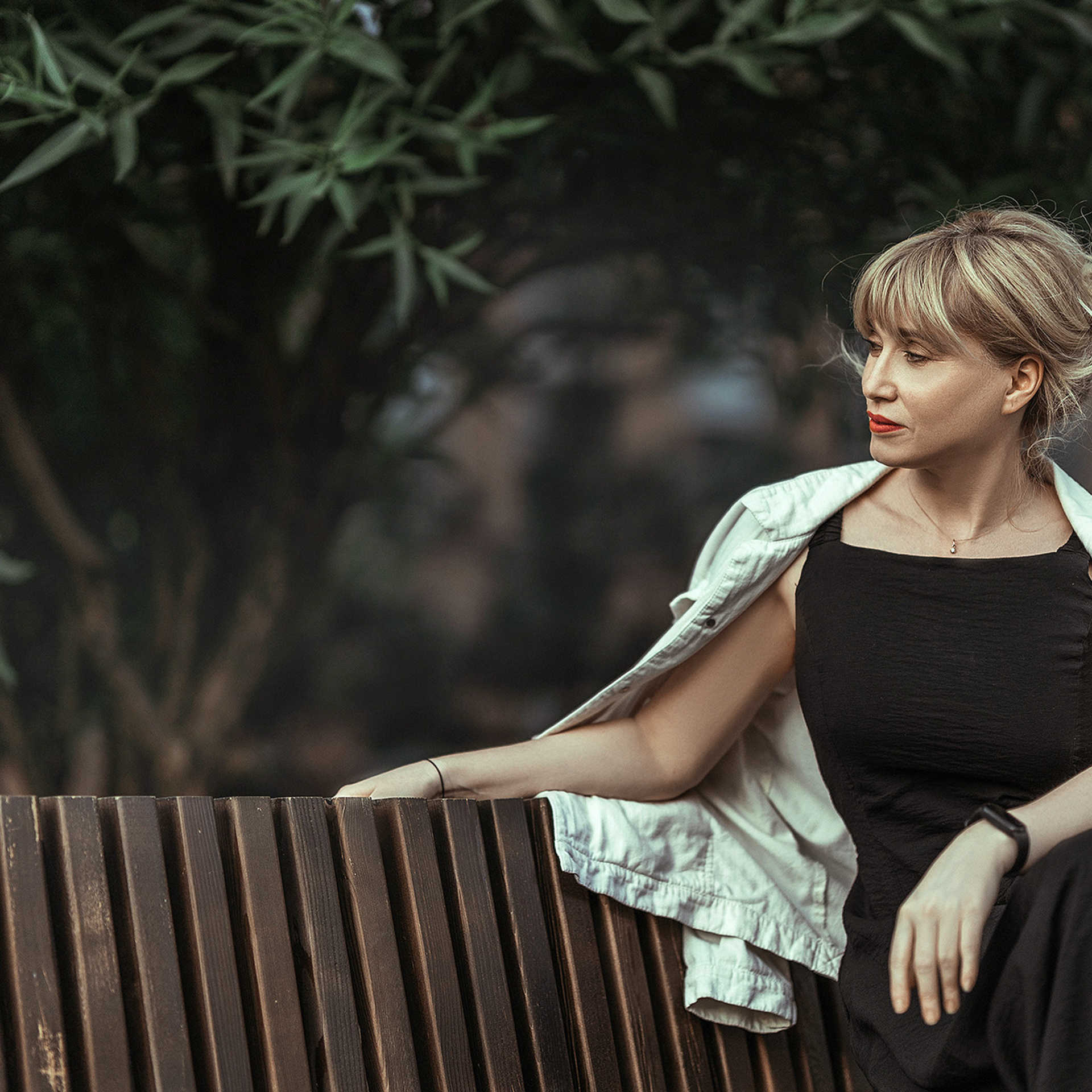 Фотосъемка женский портрет, студийный портрет, фотосъемка прогулка, женская фотосъемка, сексуальные фото, фото ню, фото для девушек, уличная фотосъемка, прогулка, стрит фото, фотосъемка пары, фото для двоих, семейная фотосъемка