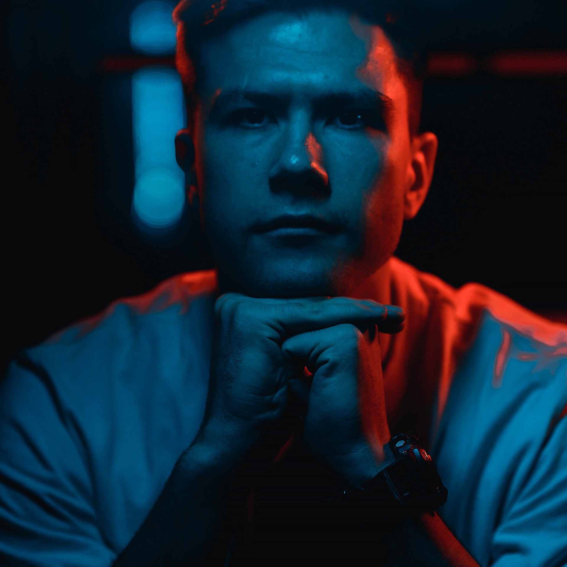 Руслан | Neon. W&T Studio Studio photo and video content creation