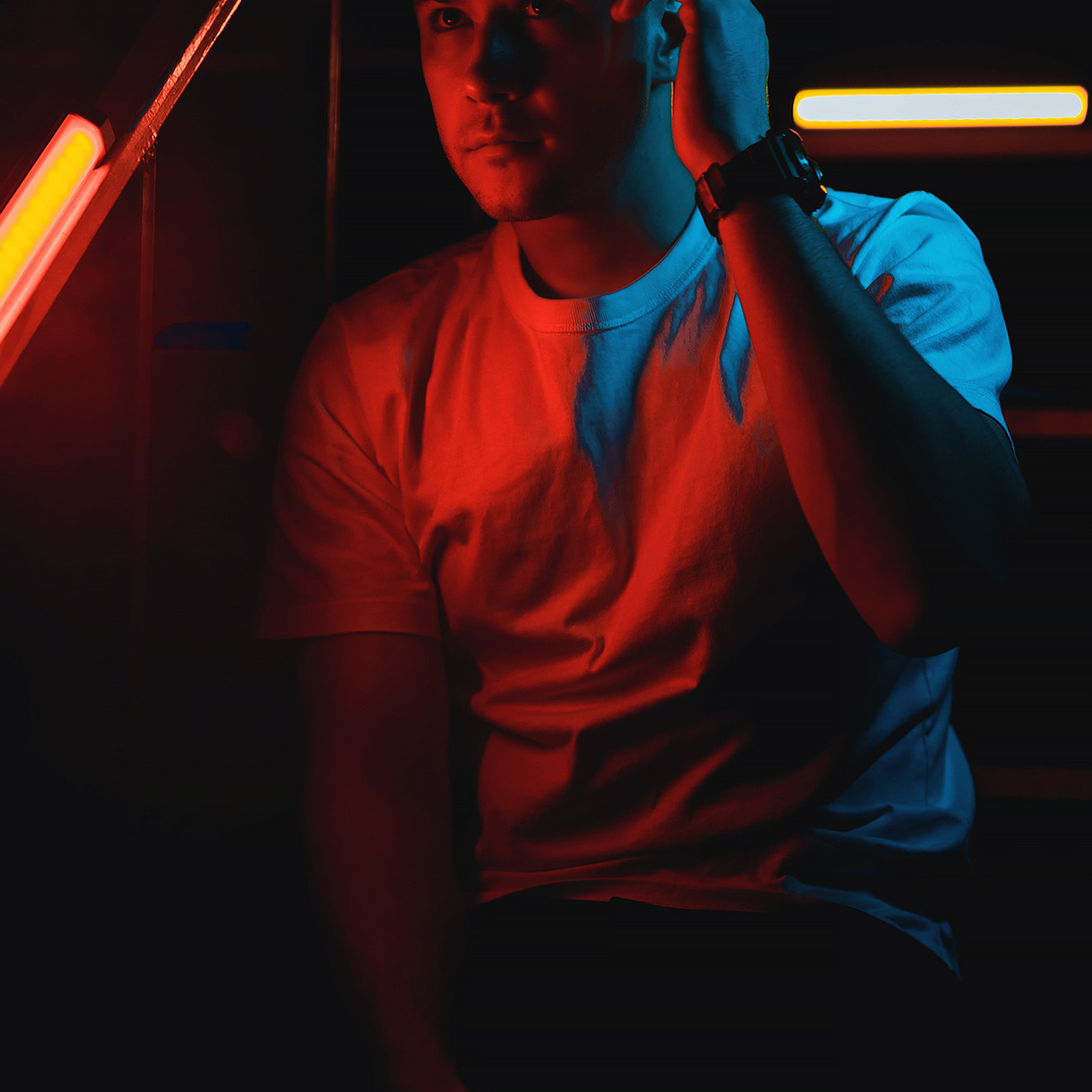 Руслан | Neon. W&T Studio Studio photo and video content creation