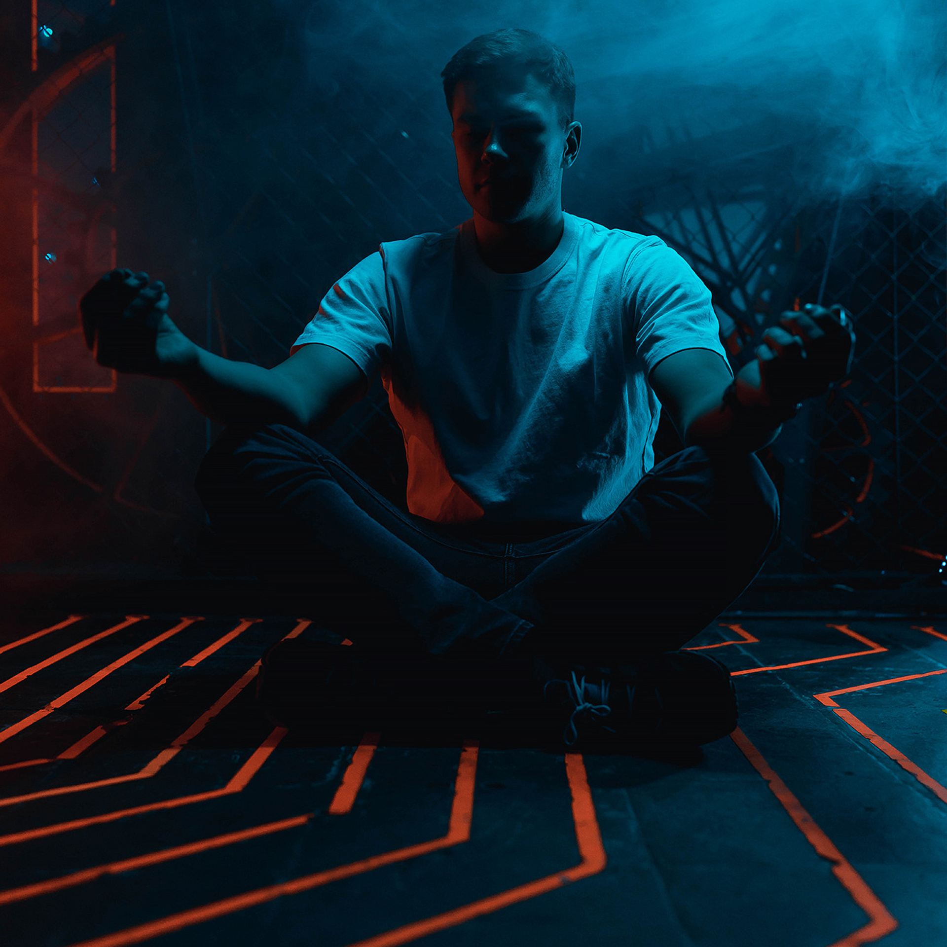 Руслан | Neon. W&T Studio Studio photo and video content creation