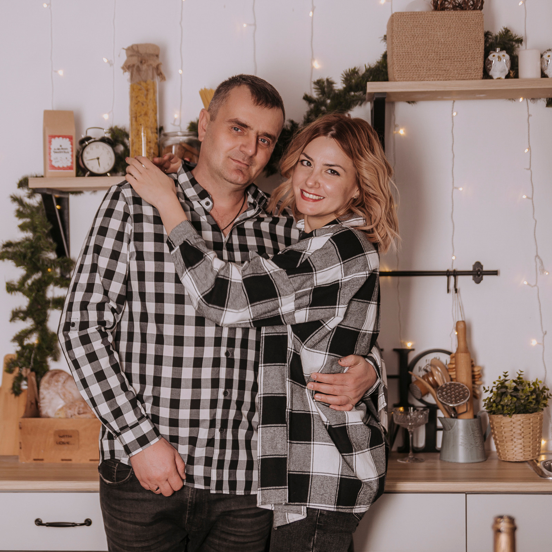 Олег и Ксения с детьми