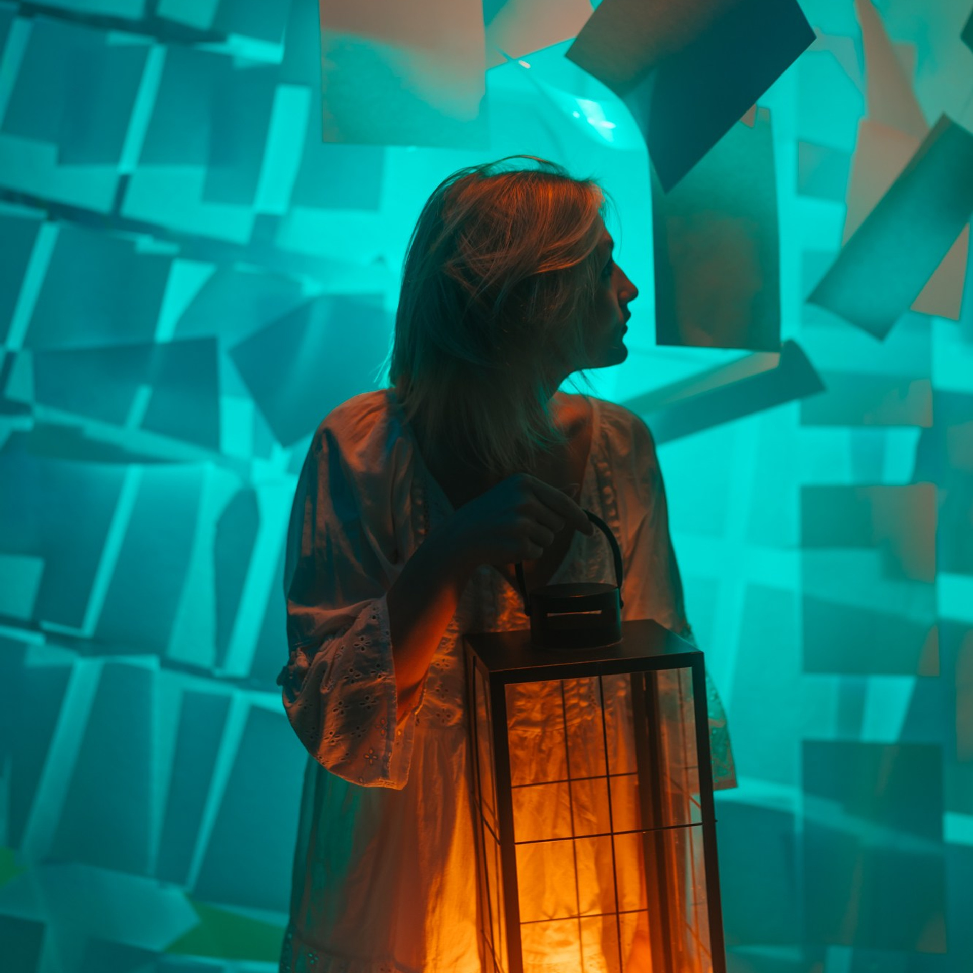 I eat silence with spoons