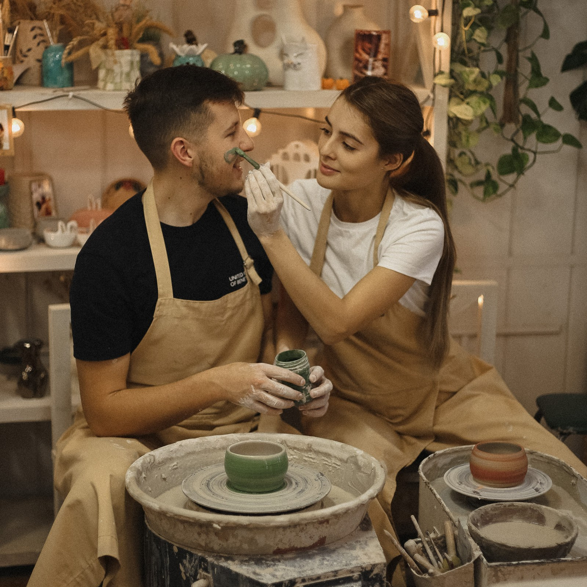 в гончарной мастерской