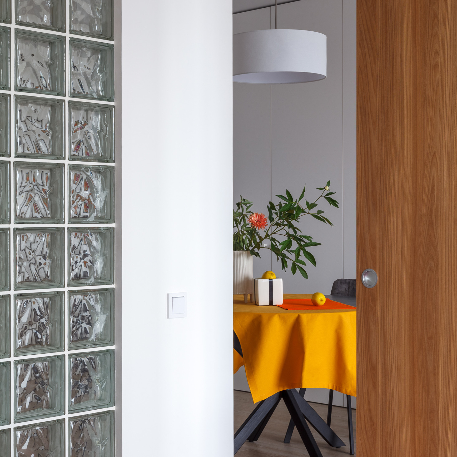 Интерьерный фотограф Дима Птицын и стилист Дарья Копылова