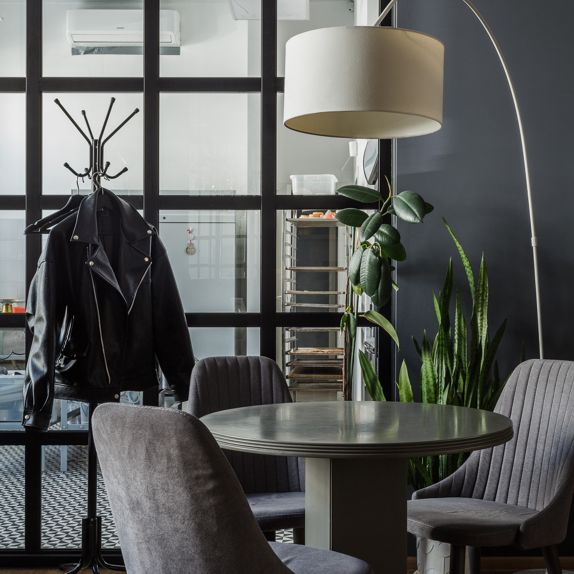 Интерьерный фотограф Дима Птицын и стилист Дарья Копылова