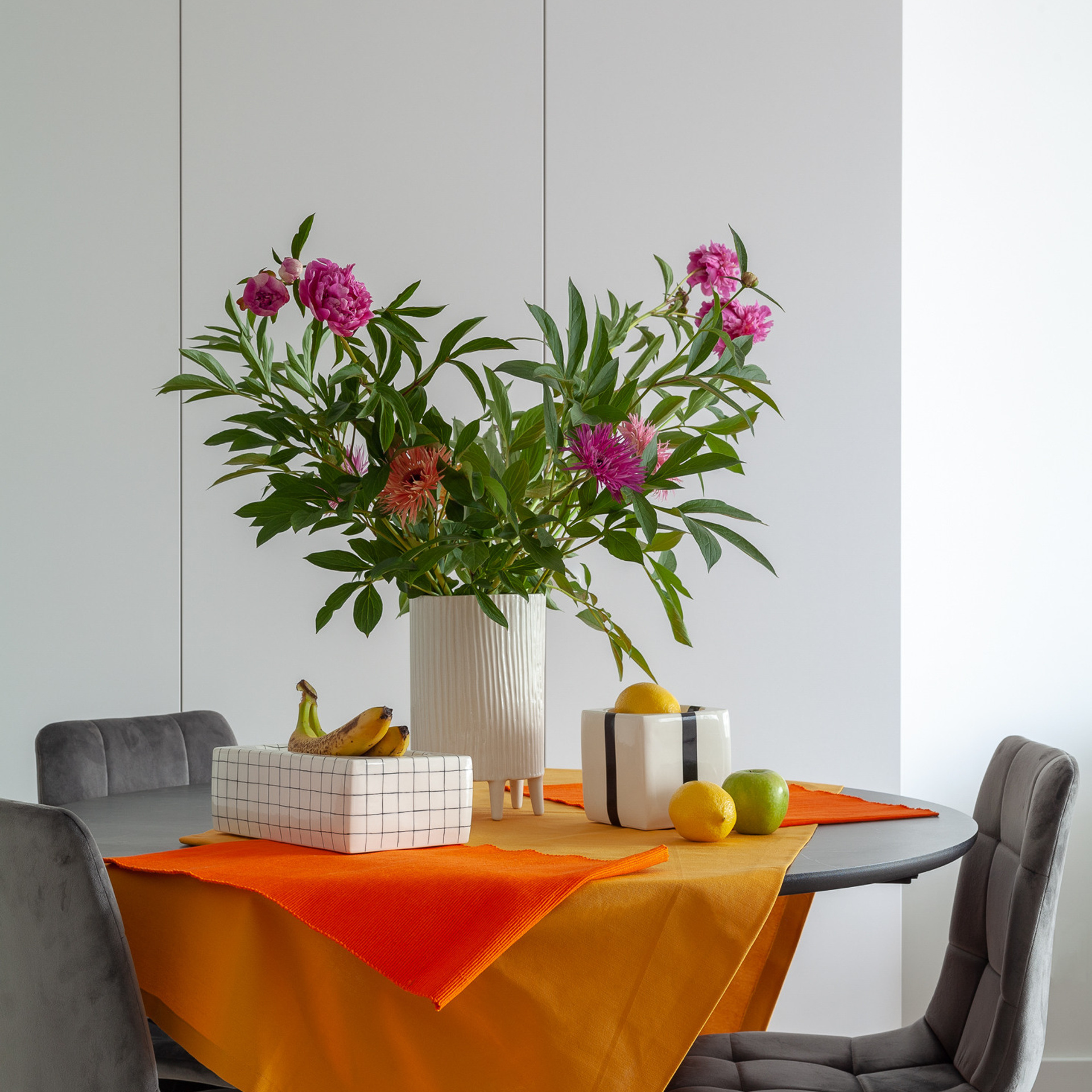 Интерьерный фотограф Дима Птицын и стилист Дарья Копылова