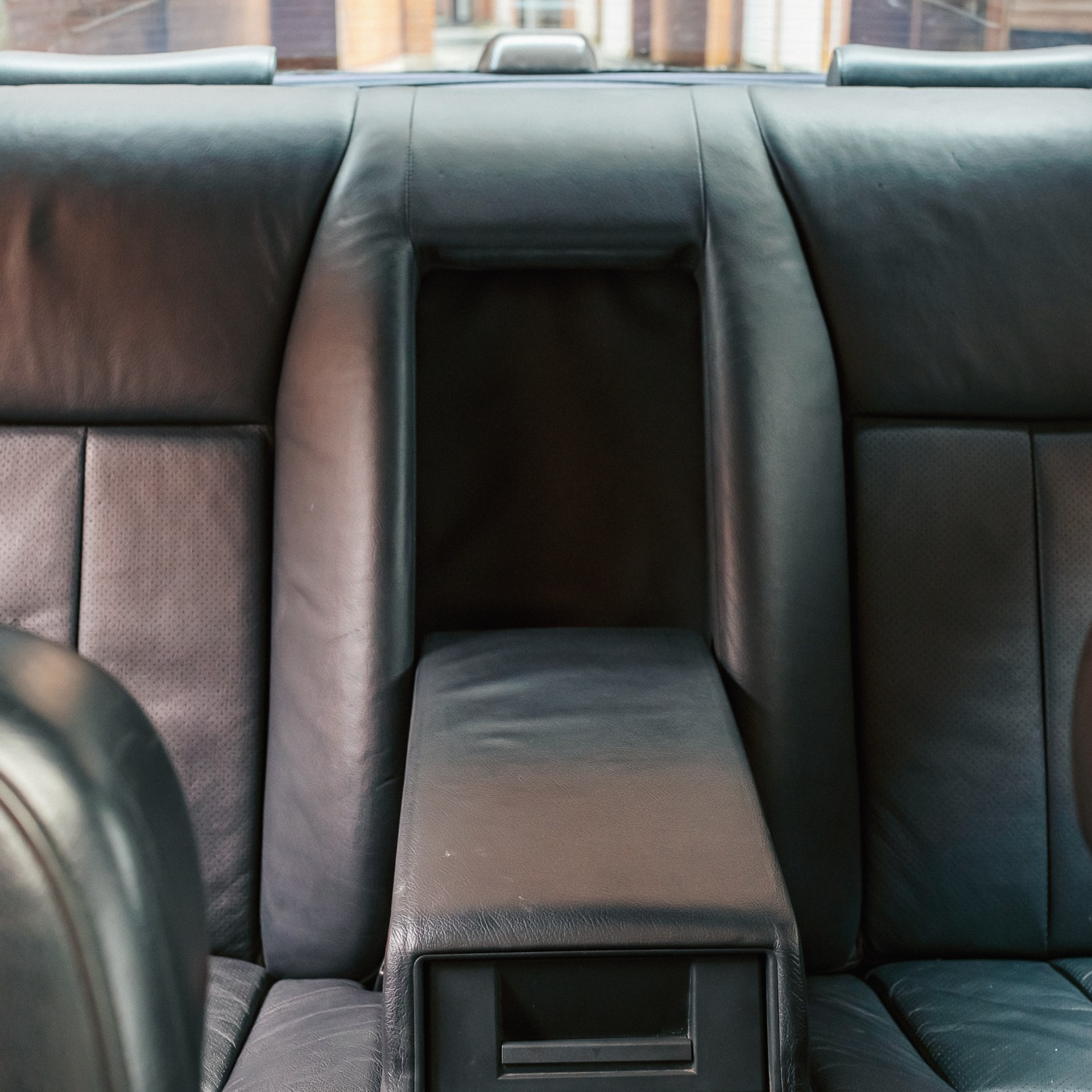 Ваня и мерседес, фото сделанно для продажи. продал машину за неделю