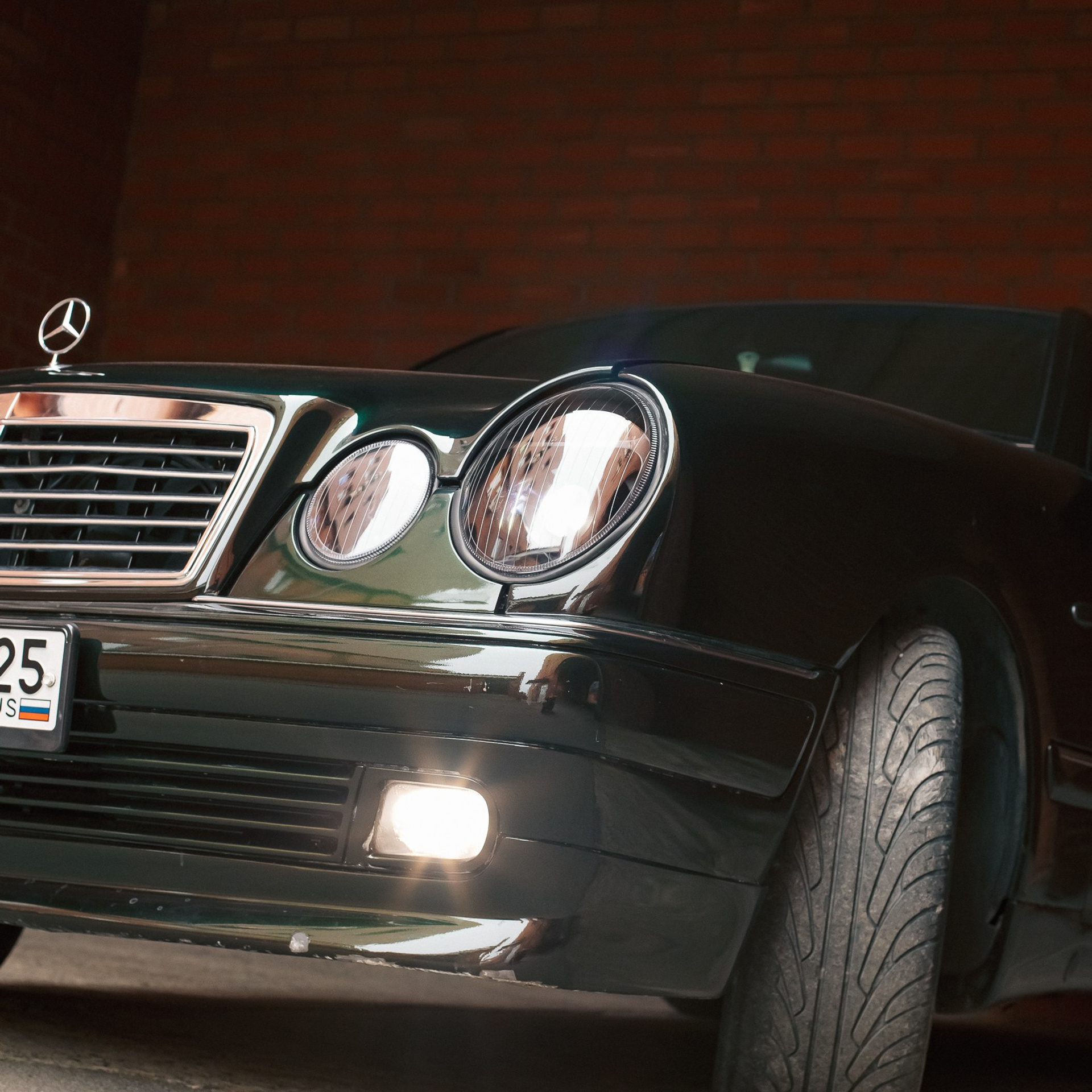 Ваня и мерседес, фото сделанно для продажи. продал машину за неделю