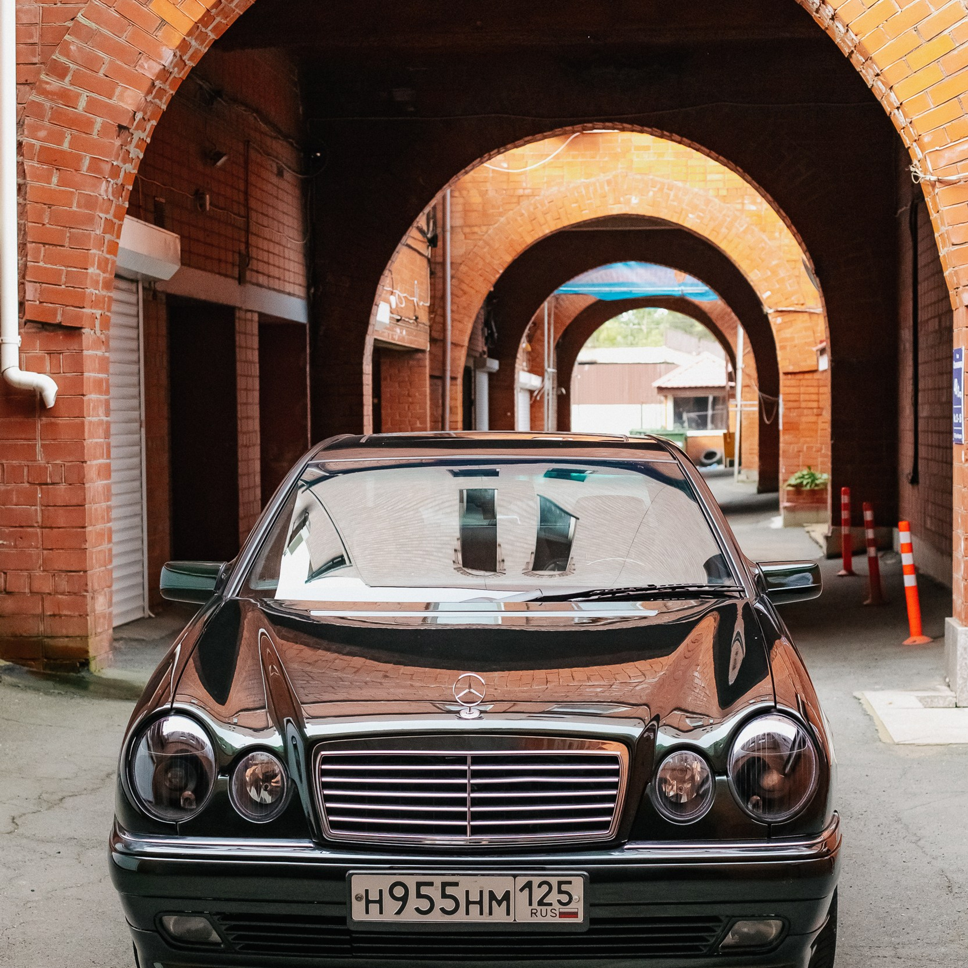 Ваня и мерседес, фото сделанно для продажи. продал машину за неделю