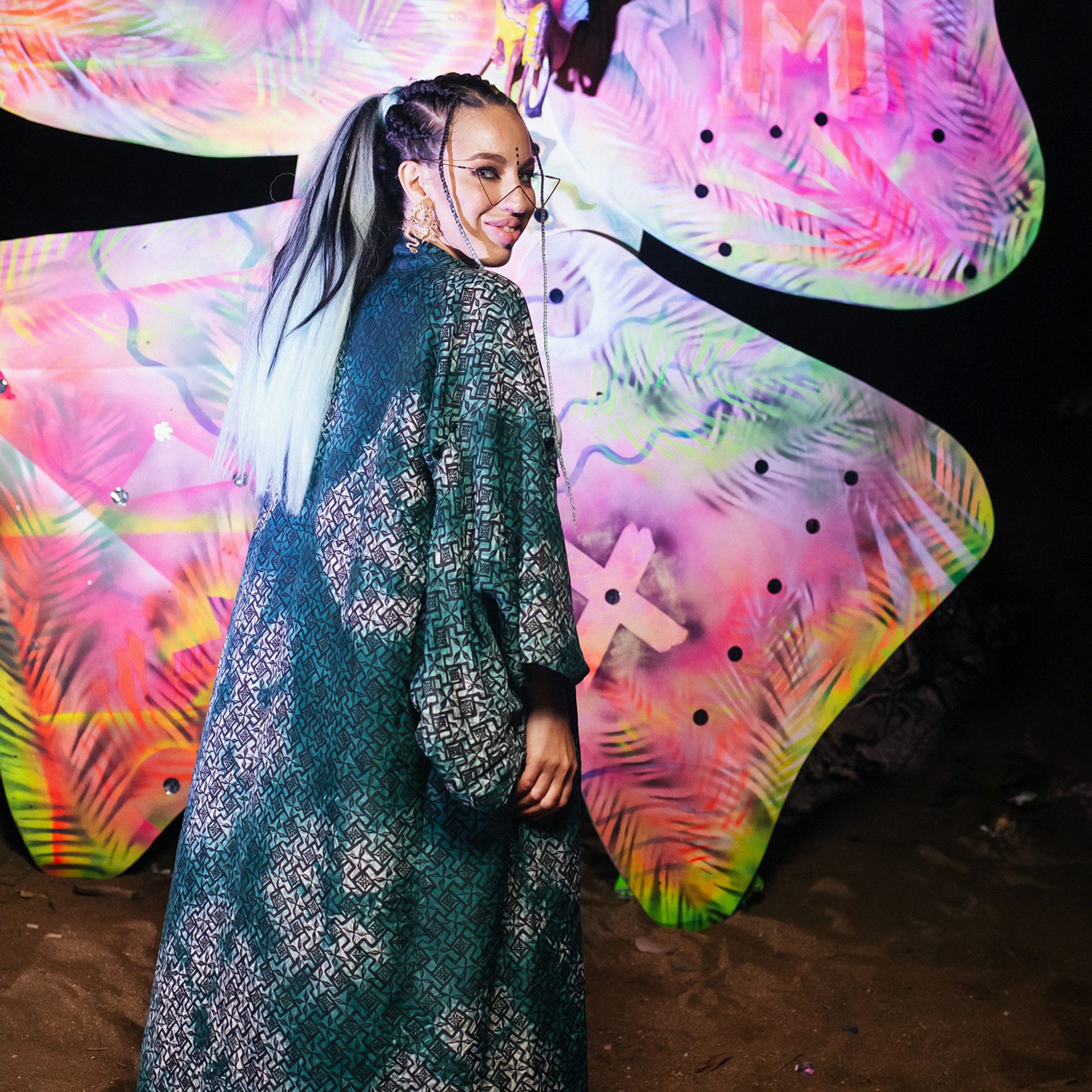 Вечеринки в разных клубах и на пляже