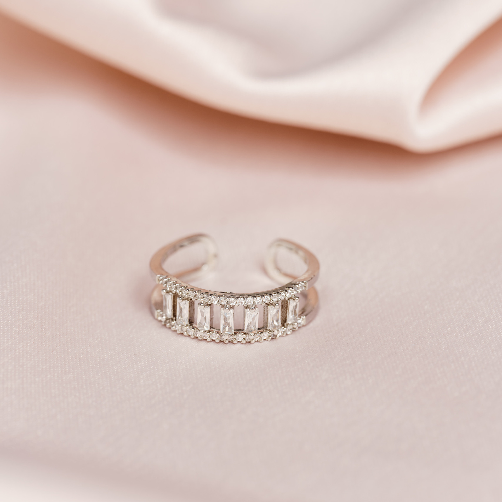 Предметная съемка бижутерии, часов и ювелирных изделий для  каталога, сайта, маркетплейсов. Студия коммерческой съемки ХВОЯ