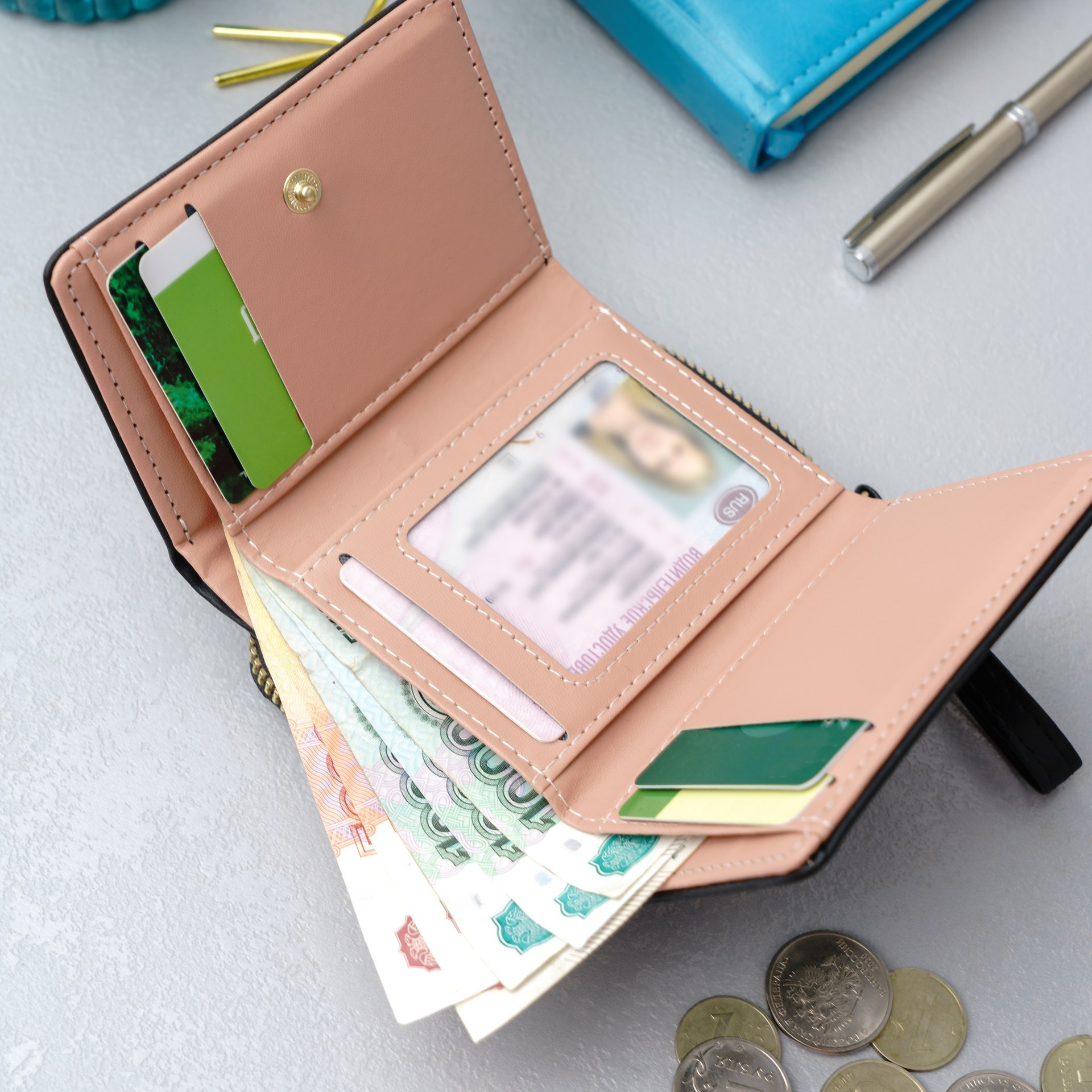 Кошельки. Студия коммерческой съемки ХВОЯ