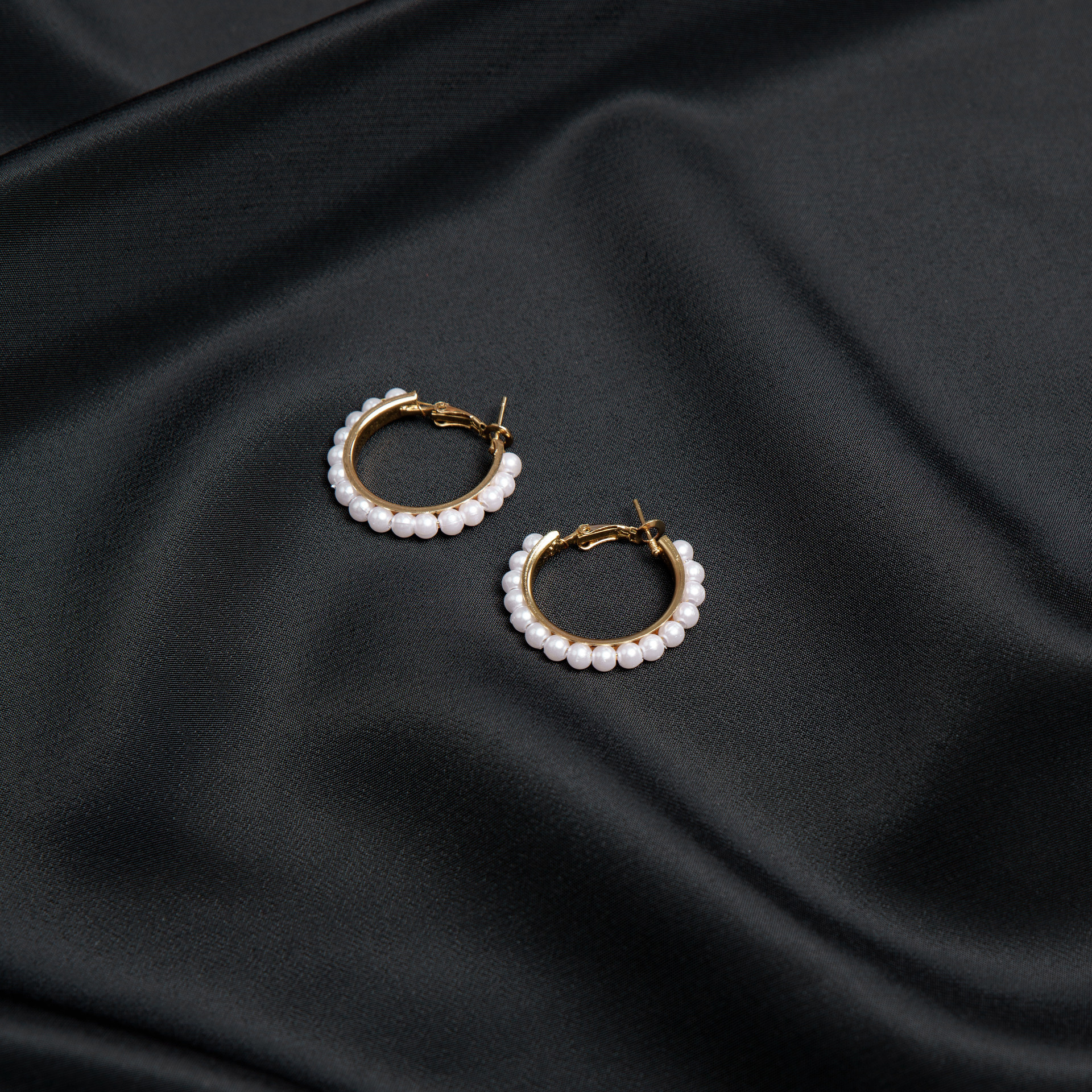 Предметная съемка бижутерии, часов и ювелирных изделий для  каталога, сайта, маркетплейсов. Студия коммерческой съемки ХВОЯ