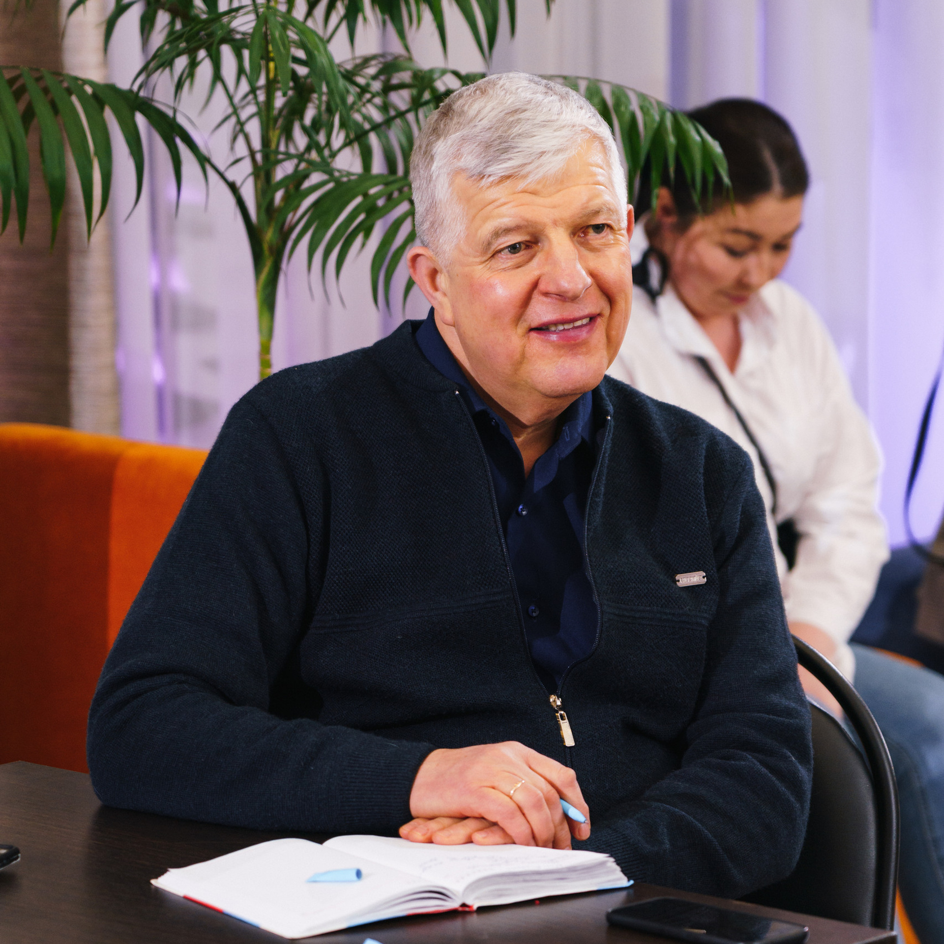 Связи «Нетворкинг». Студия коммерческой съемки ХВОЯ