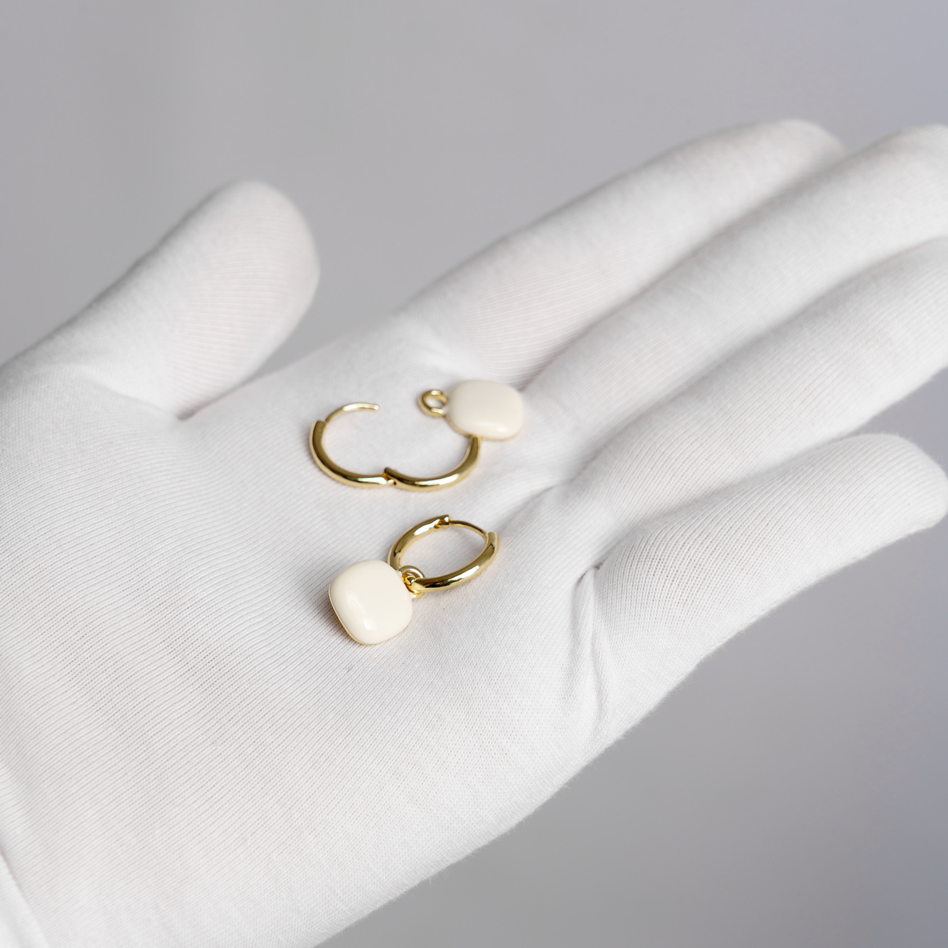 Предметная съемка бижутерии, часов и ювелирных изделий для  каталога, сайта, маркетплейсов. Студия коммерческой съемки ХВОЯ