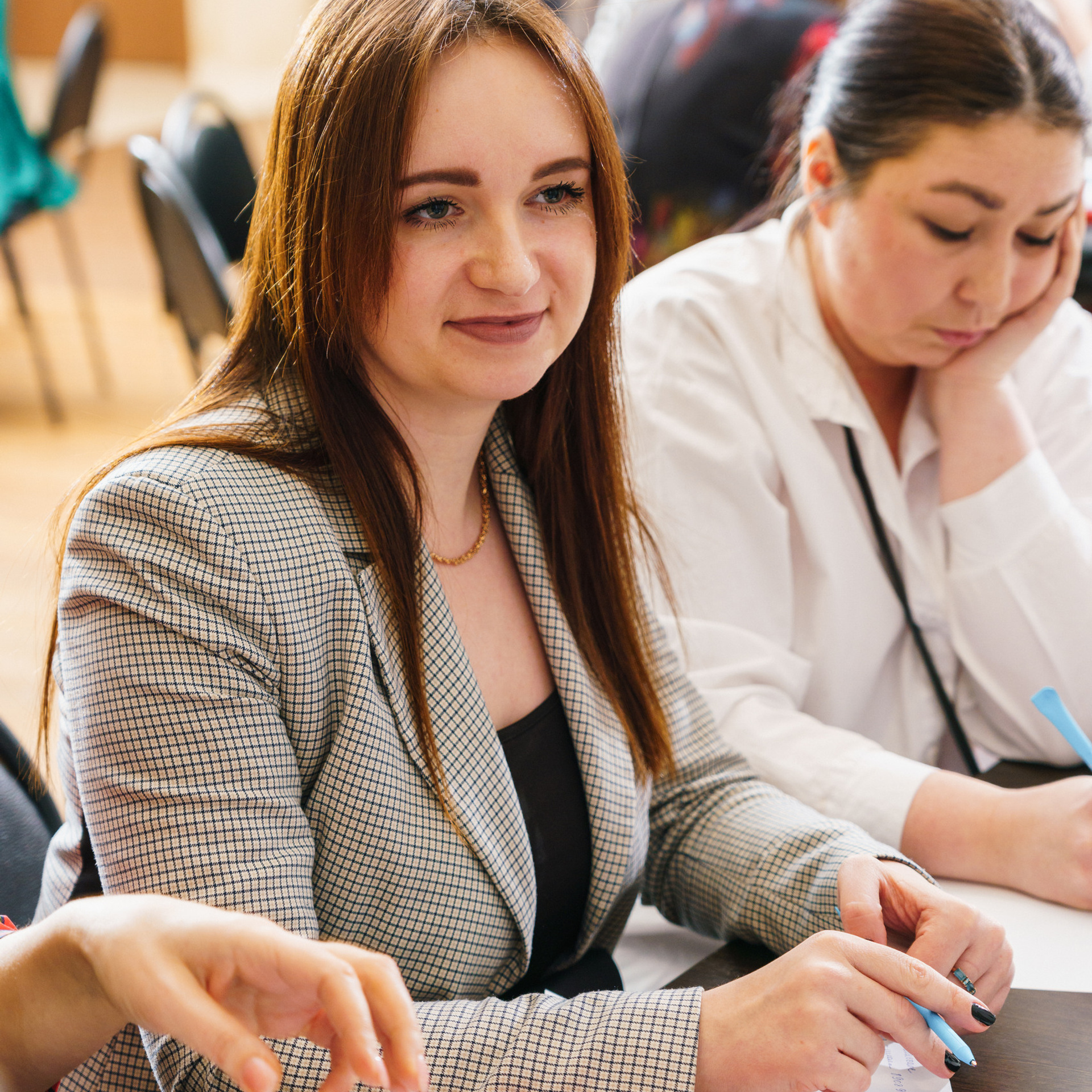 Связи «Нетворкинг». Студия коммерческой съемки ХВОЯ