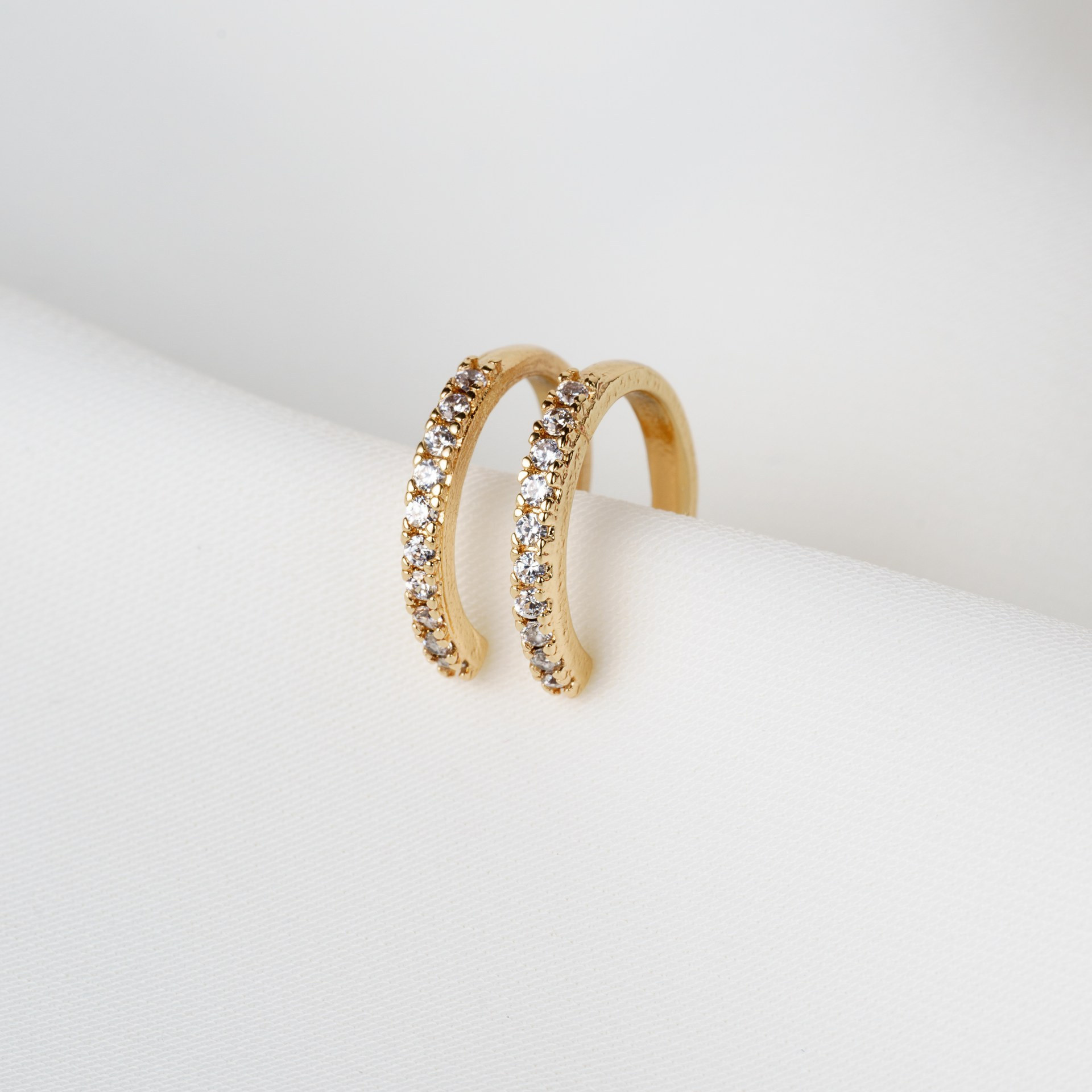 Предметная съемка бижутерии, часов и ювелирных изделий для  каталога, сайта, маркетплейсов. Студия коммерческой съемки ХВОЯ