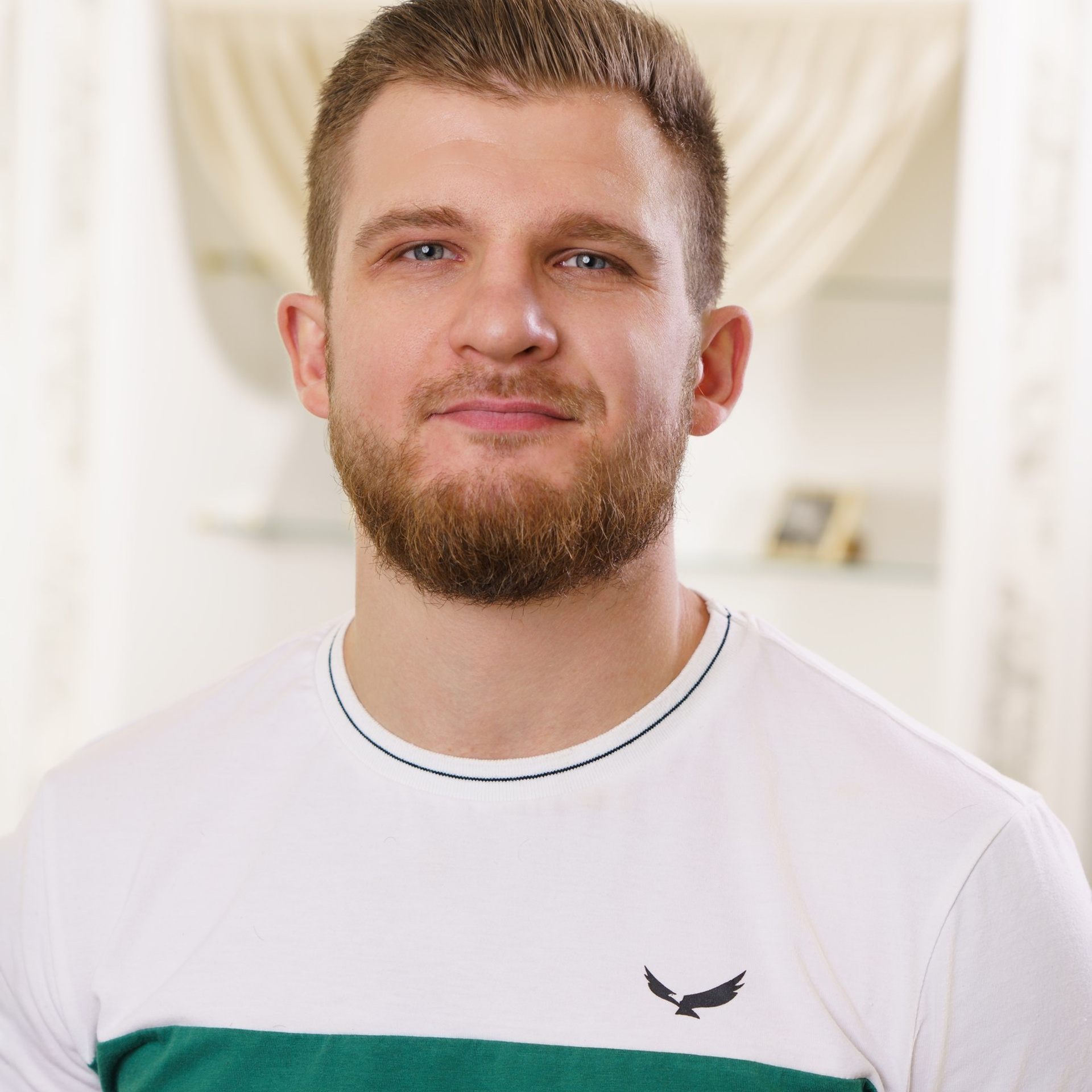 Деловая и индивидуальная фотосессия. Студия коммерческой съемки ХВОЯ