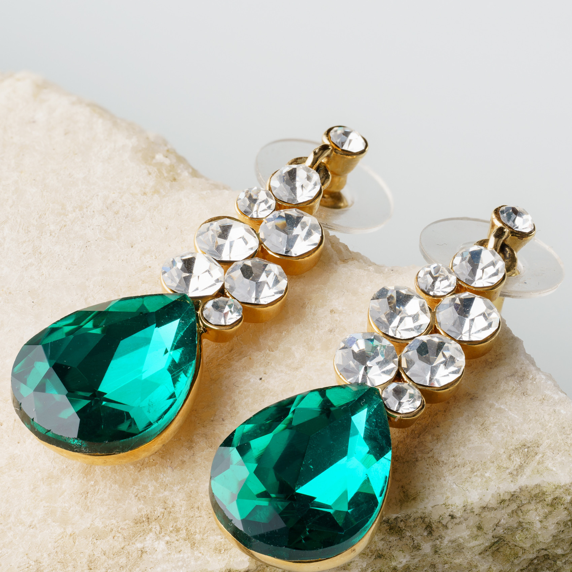 Предметная съемка бижутерии, часов и ювелирных изделий для  каталога, сайта, маркетплейсов. Студия коммерческой съемки ХВОЯ