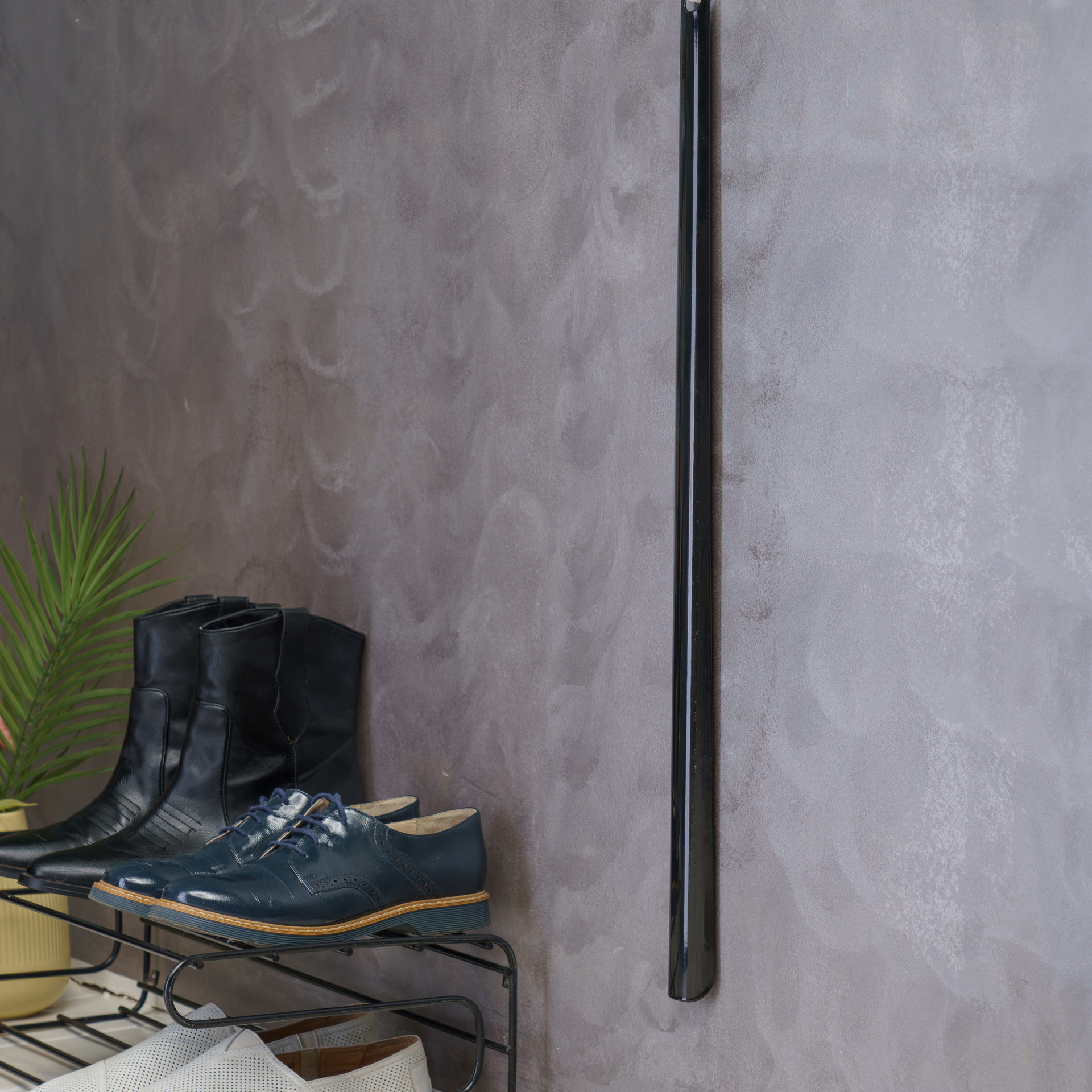 Ложка для обуви - крмпозиционное фото