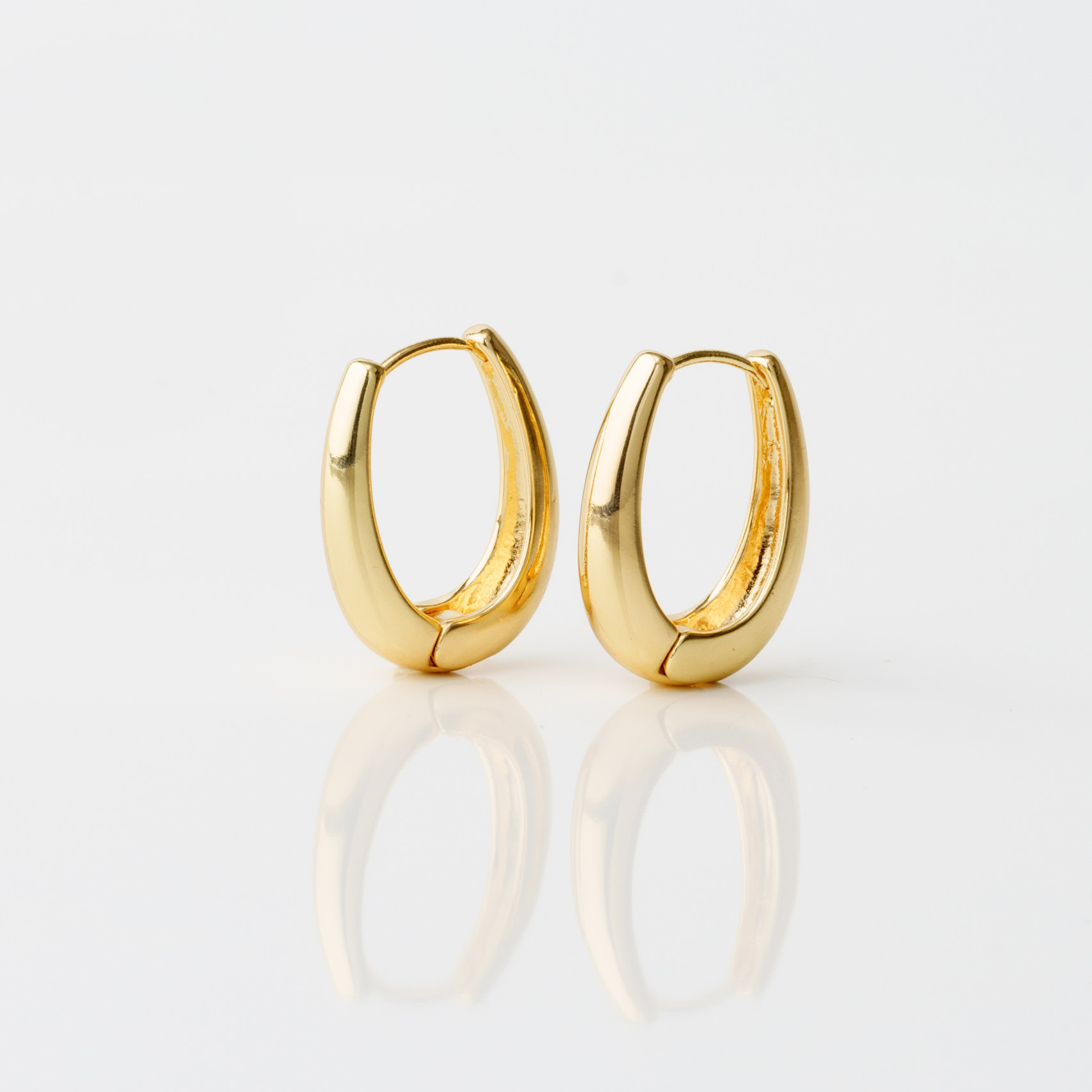 Предметная съемка бижутерии, часов и ювелирных изделий для  каталога, сайта, маркетплейсов. Студия коммерческой съемки ХВОЯ