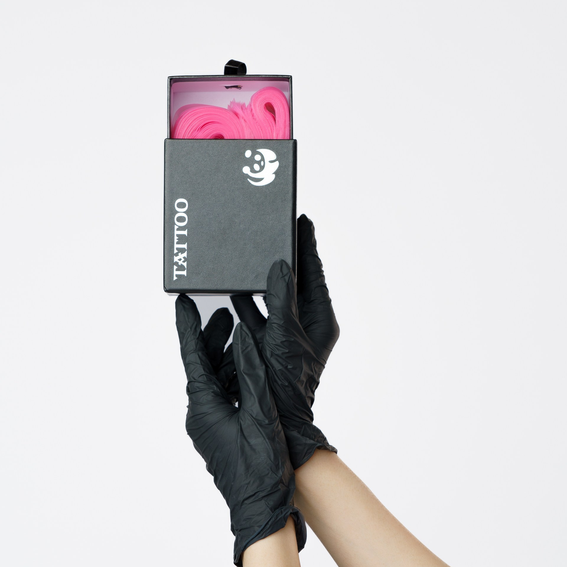 Предметная съемка с моделями. Студия коммерческой съемки ХВОЯ