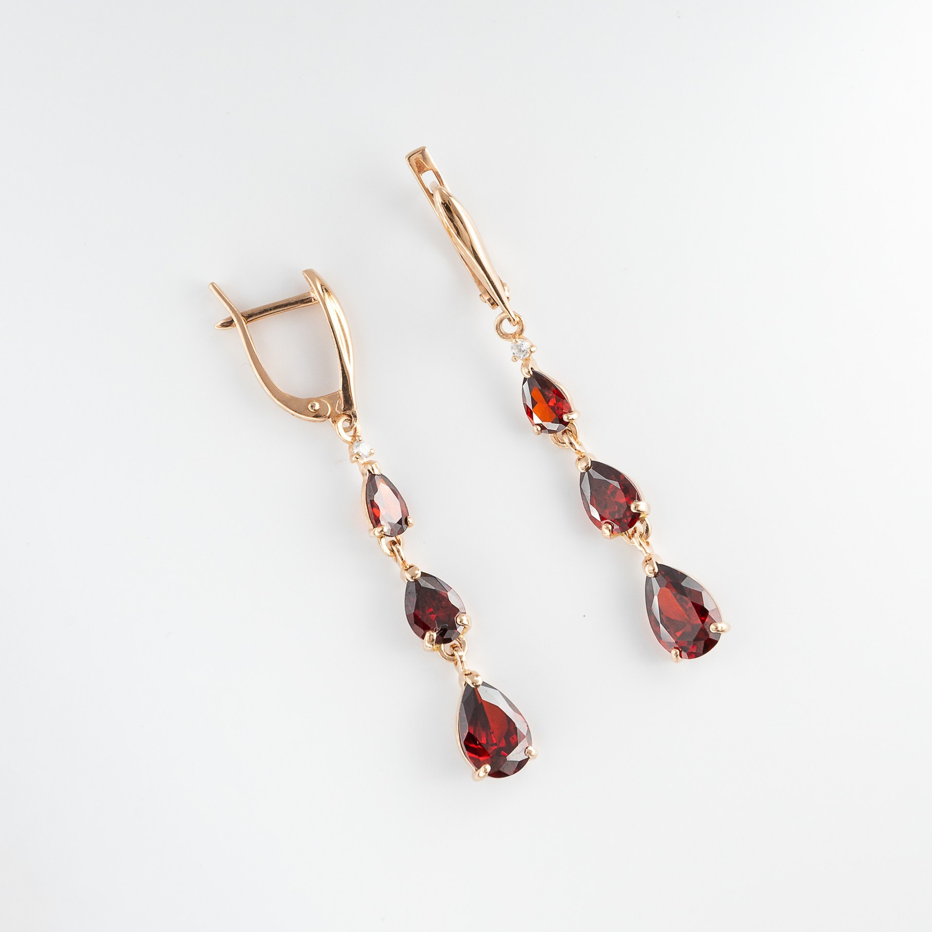 Предметная съемка бижутерии, часов и ювелирных изделий для  каталога, сайта, маркетплейсов. Студия коммерческой съемки ХВОЯ