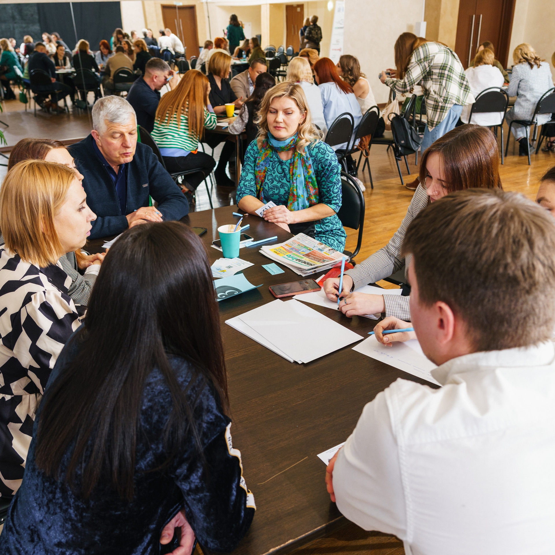 Связи «Нетворкинг». Студия коммерческой съемки ХВОЯ