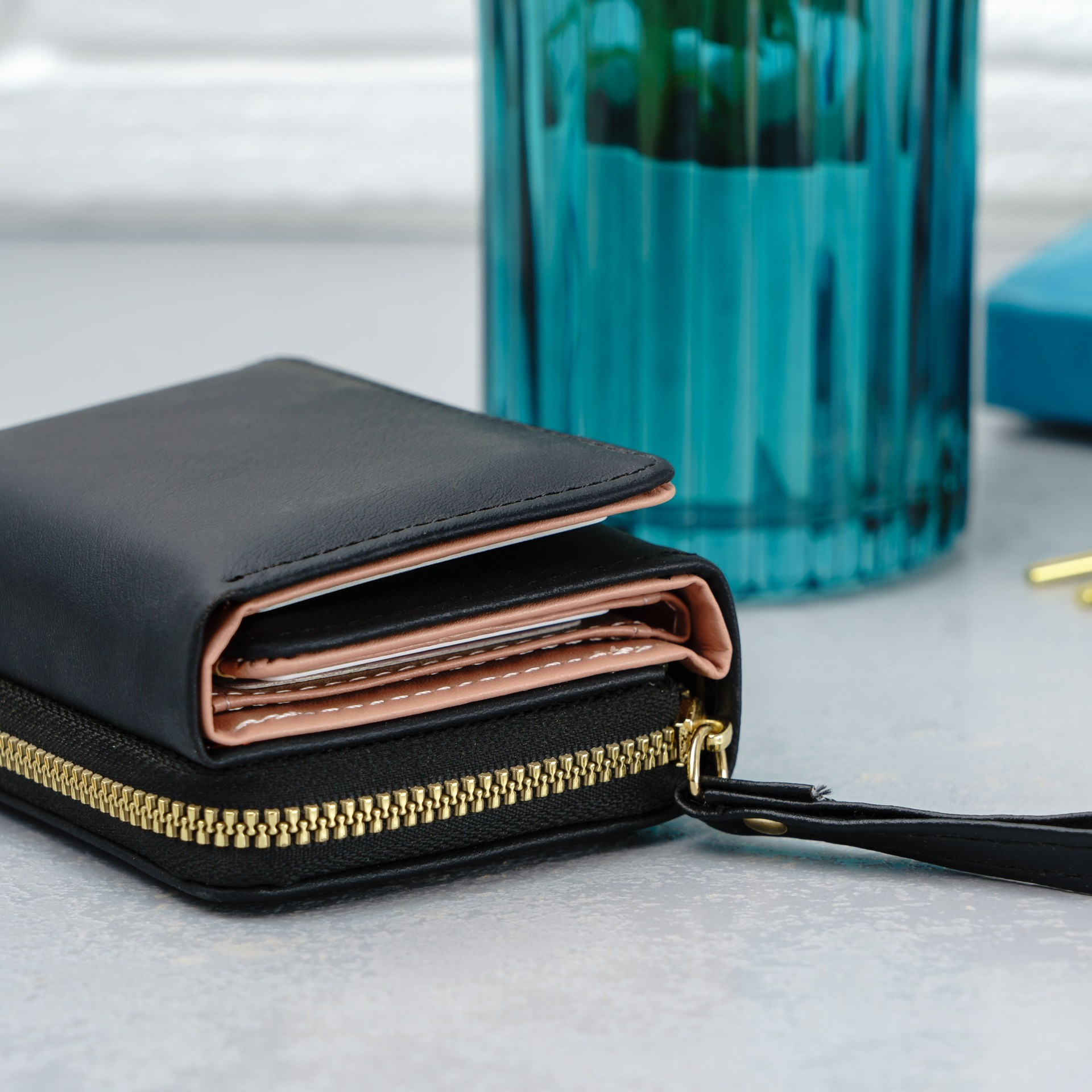 Кошельки. Студия коммерческой съемки ХВОЯ